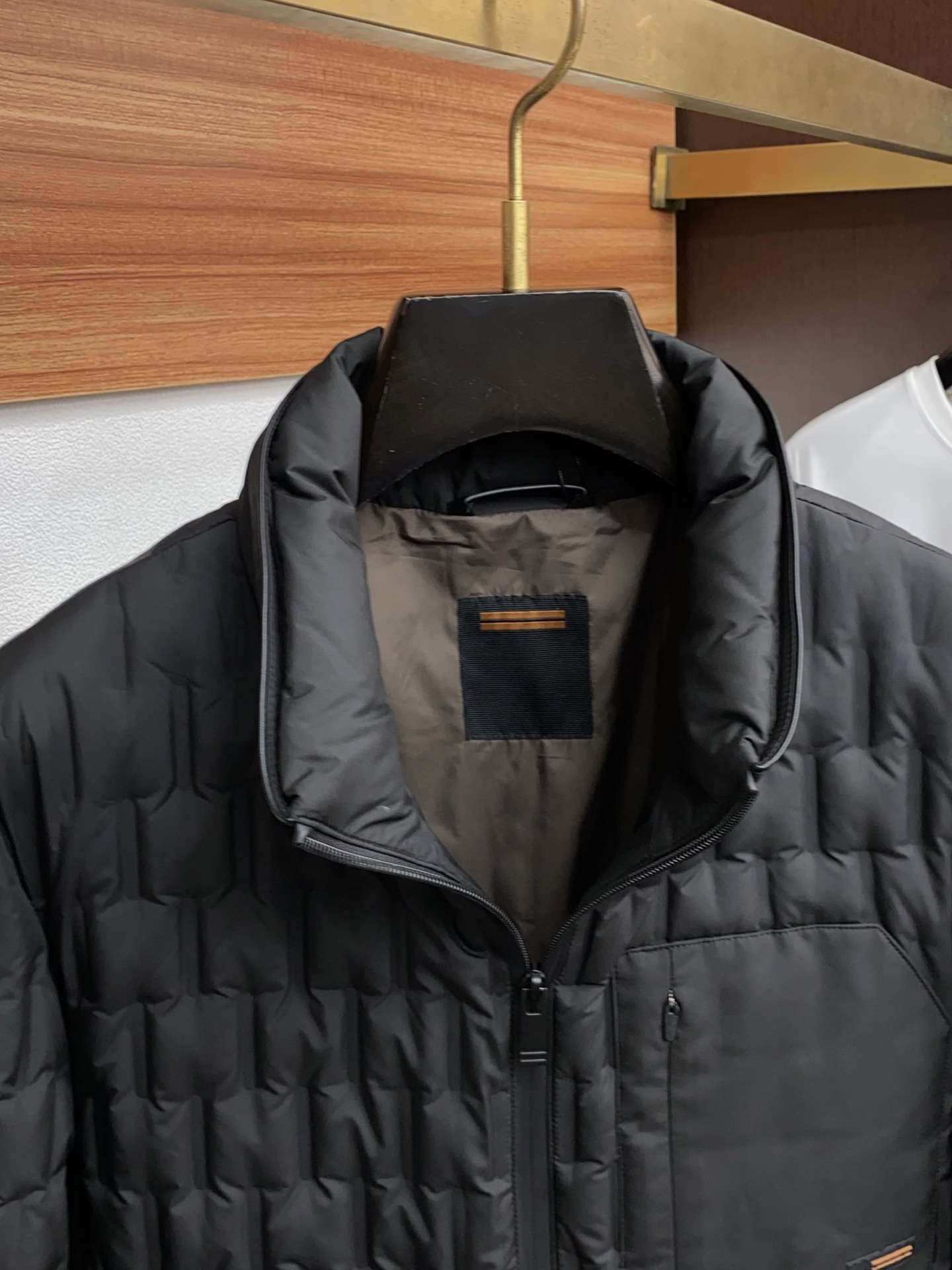 杰尼亚 25秋冬男士时尚羽绒服 轻奢时尚休闲风格，轻盈保暖柔软！低调系列时尚百搭，就是有型！香港贸易订单