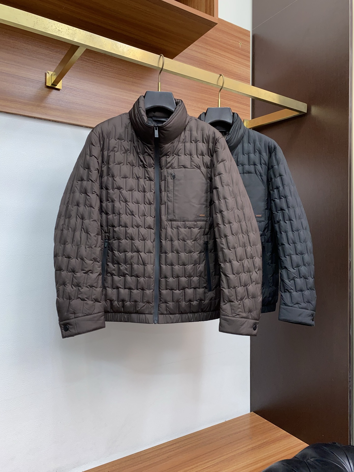 杰尼亚 25秋冬男士时尚羽绒服 轻奢时尚休闲风格，轻盈保暖柔软！低调系列时尚百搭，就是有型！香港贸易订单