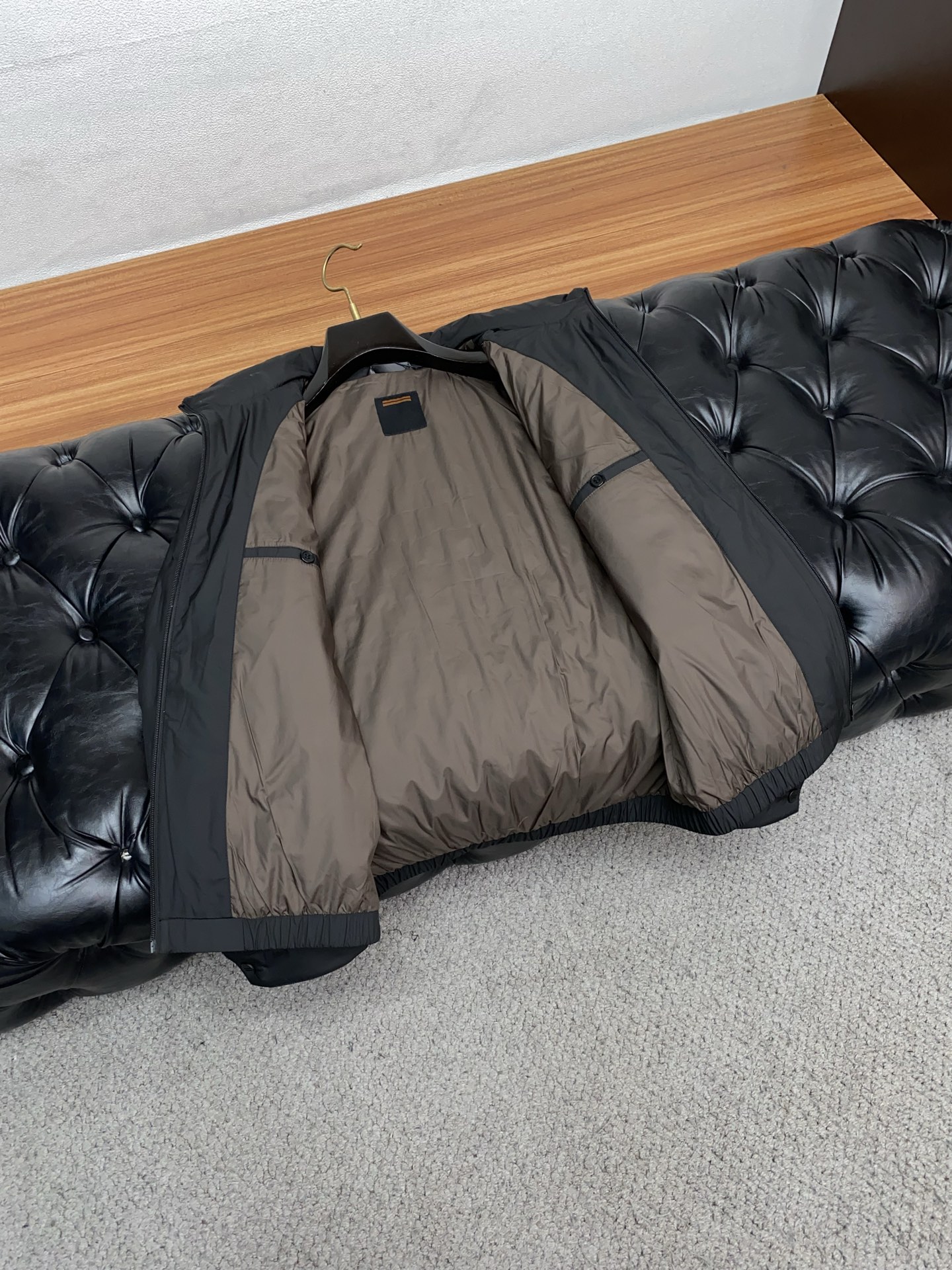 杰尼亚 25秋冬男士时尚羽绒服 轻奢时尚休闲风格，轻盈保暖柔软！低调系列时尚百搭，就是有型！香港贸易订单