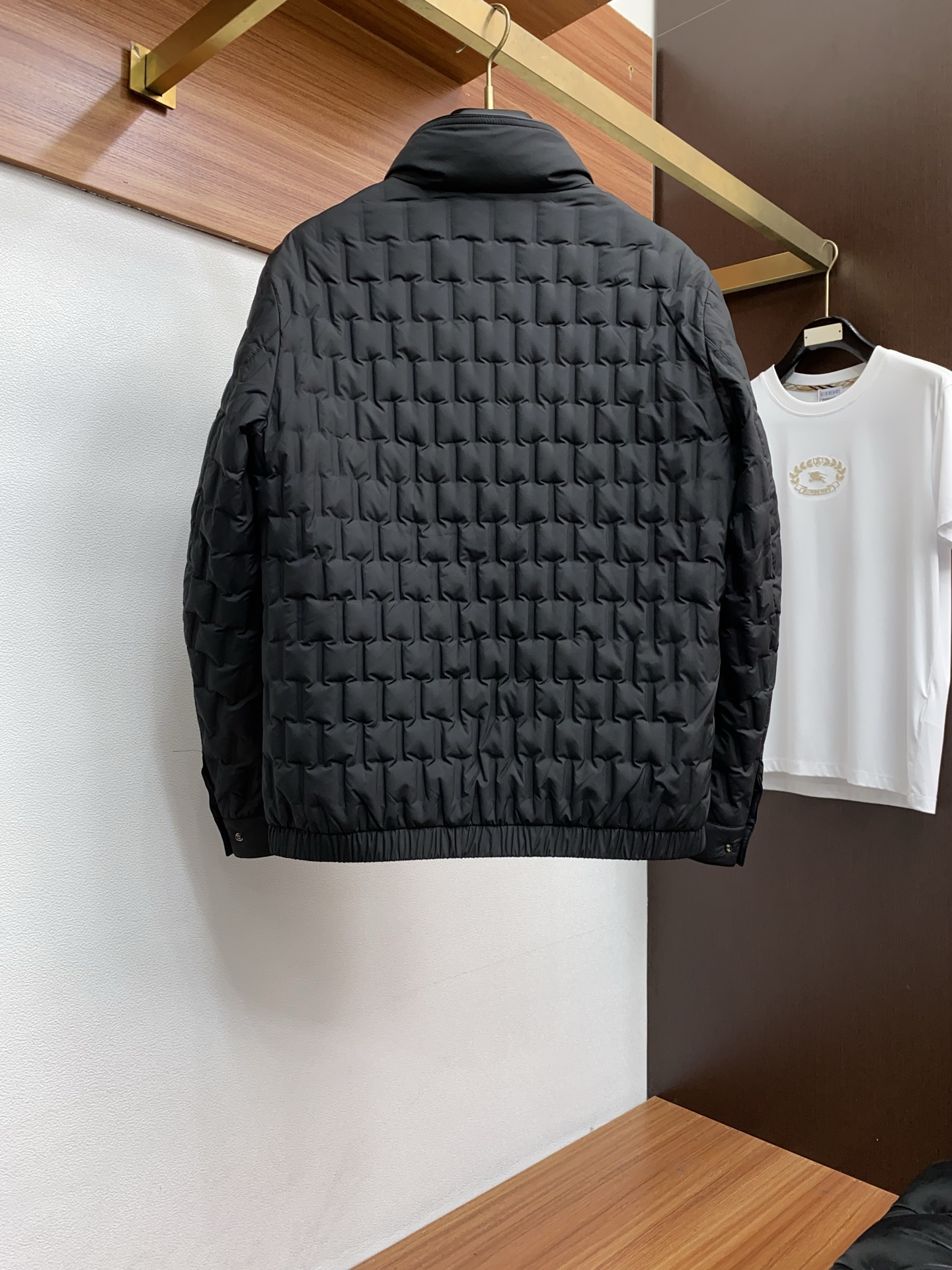 杰尼亚 25秋冬男士时尚羽绒服 轻奢时尚休闲风格，轻盈保暖柔软！低调系列时尚百搭，就是有型！香港贸易订单