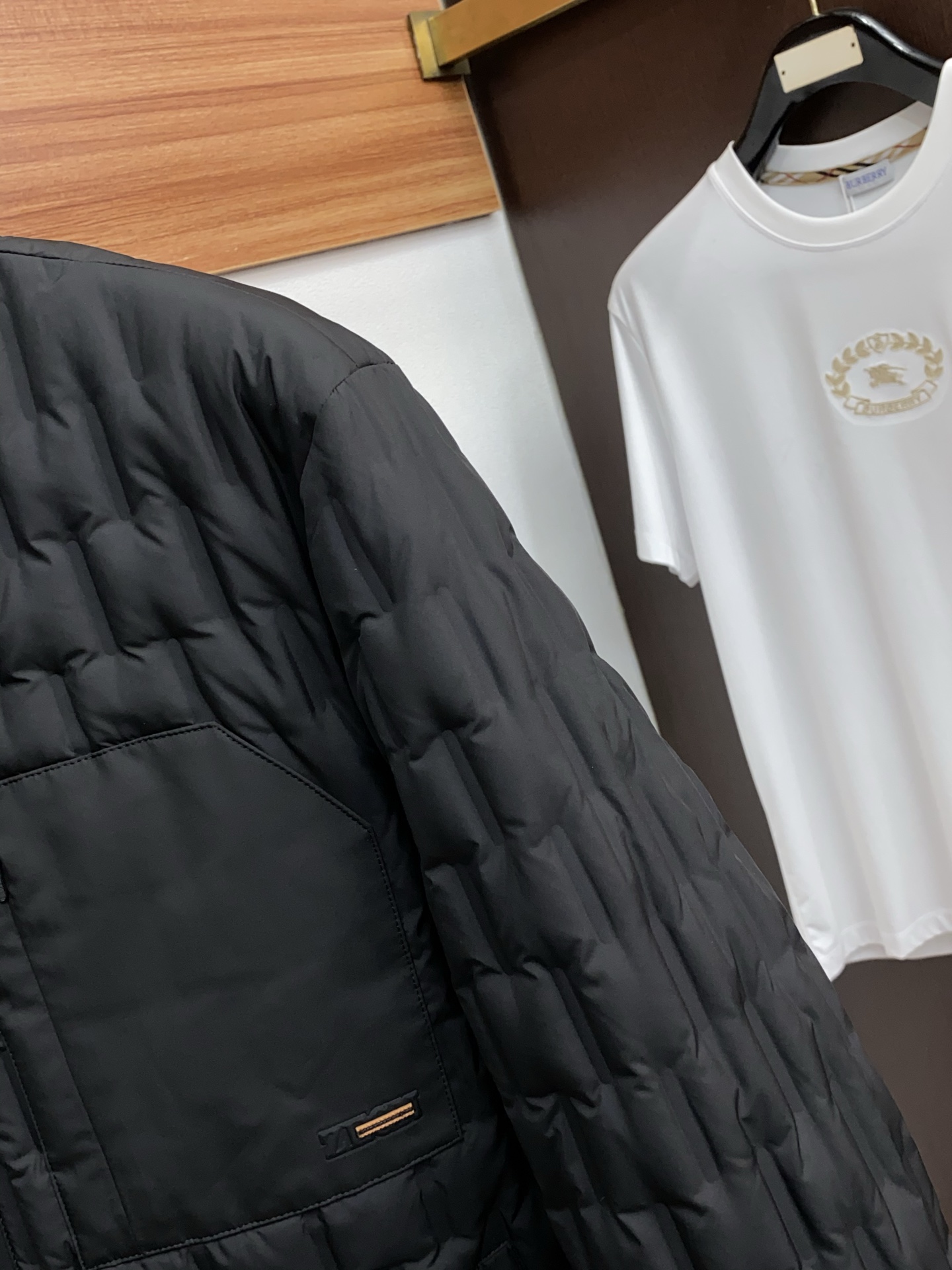 杰尼亚 25秋冬男士时尚羽绒服 轻奢时尚休闲风格，轻盈保暖柔软！低调系列时尚百搭，就是有型！香港贸易订单