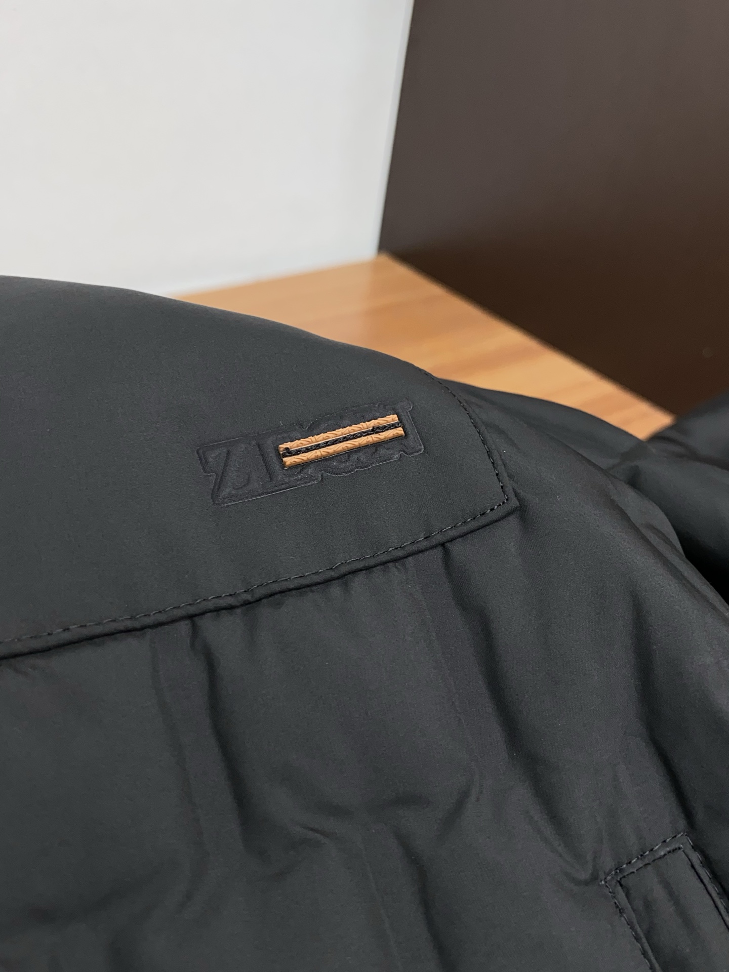 杰尼亚 25秋冬男士时尚羽绒服 轻奢时尚休闲风格，轻盈保暖柔软！低调系列时尚百搭，就是有型！香港贸易订单