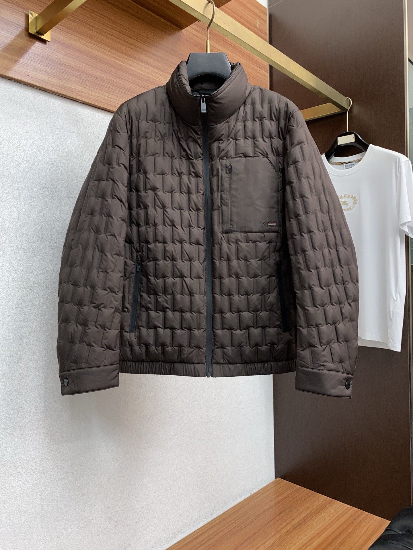 杰尼亚 25秋冬男士时尚羽绒服 轻奢时尚休闲风格，轻盈保暖柔软！低调系列时尚百搭，就是有型！香港贸易订单