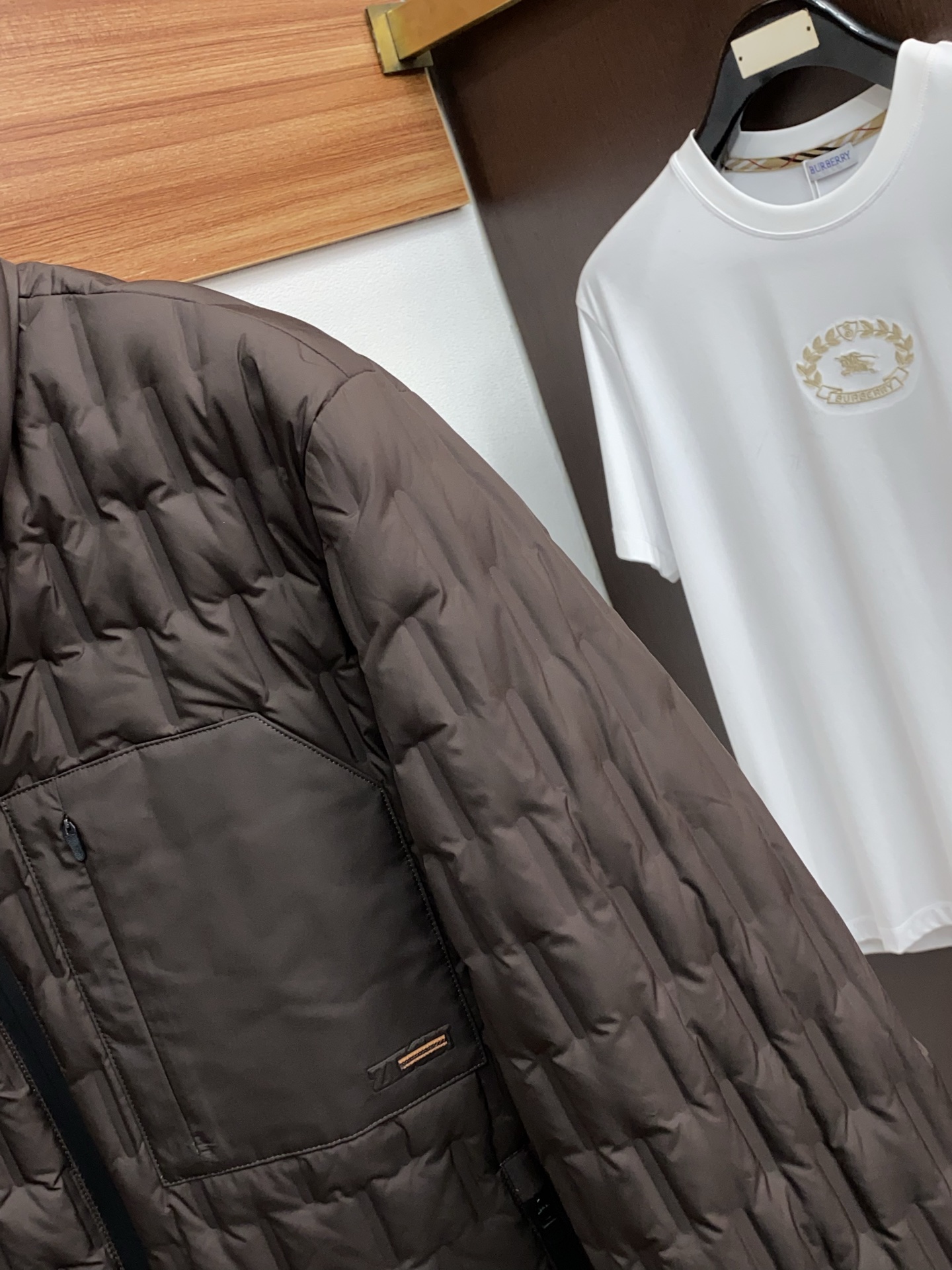 杰尼亚 25秋冬男士时尚羽绒服 轻奢时尚休闲风格，轻盈保暖柔软！低调系列时尚百搭，就是有型！香港贸易订单