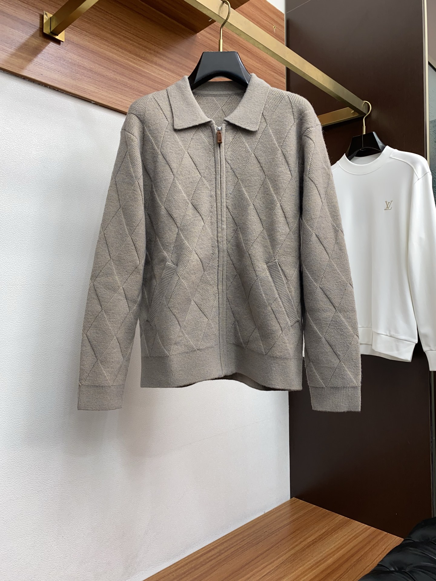 杰尼亚 2025FW男士秋冬羊毛拉链开衫翻领外套毛衣 打底外穿毛衣 针织衫休闲日常穿搭单品！上身修饰身形