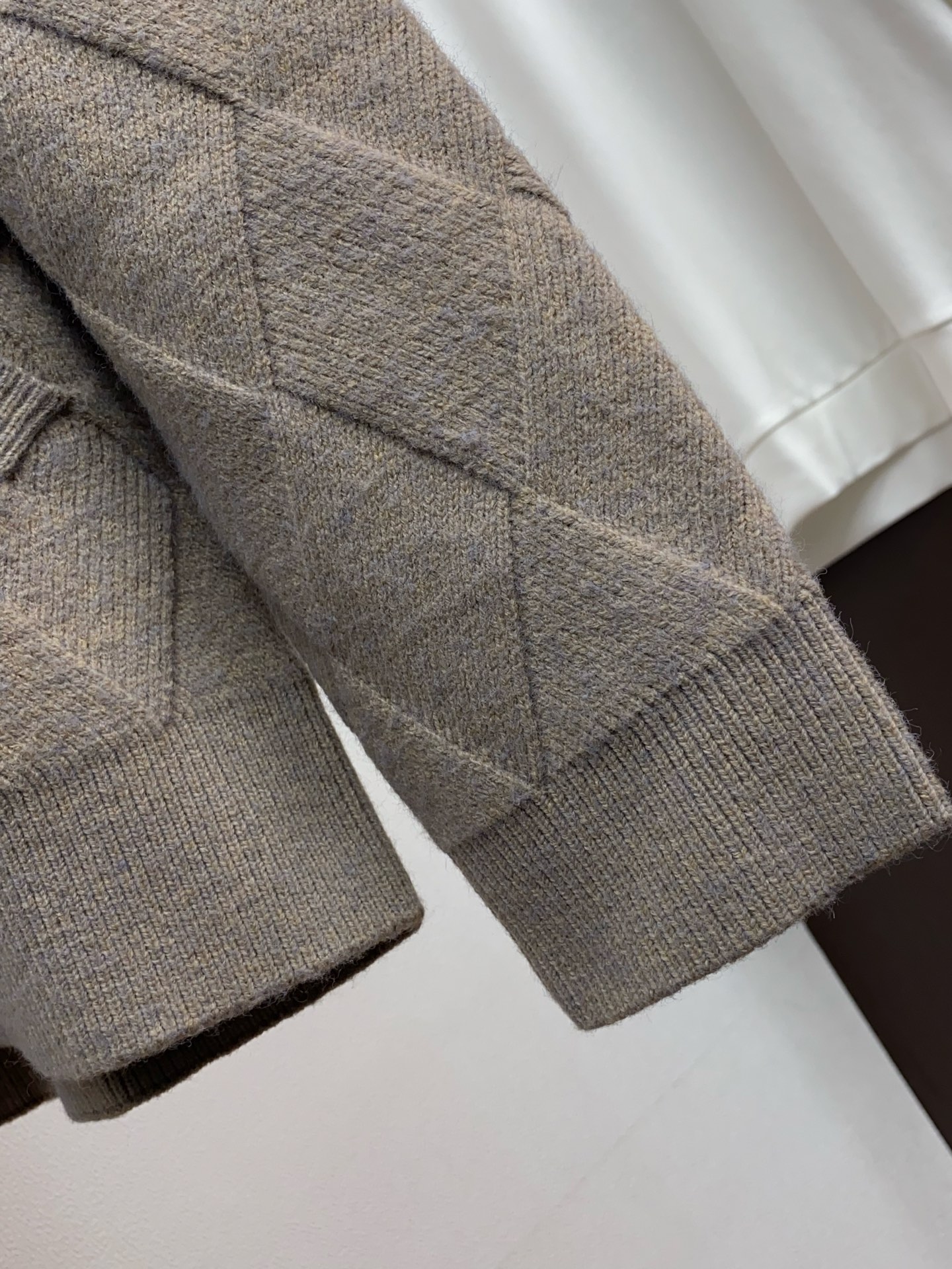 杰尼亚 2025FW男士秋冬羊毛拉链开衫翻领外套毛衣 打底外穿毛衣 针织衫休闲日常穿搭单品！上身修饰身形