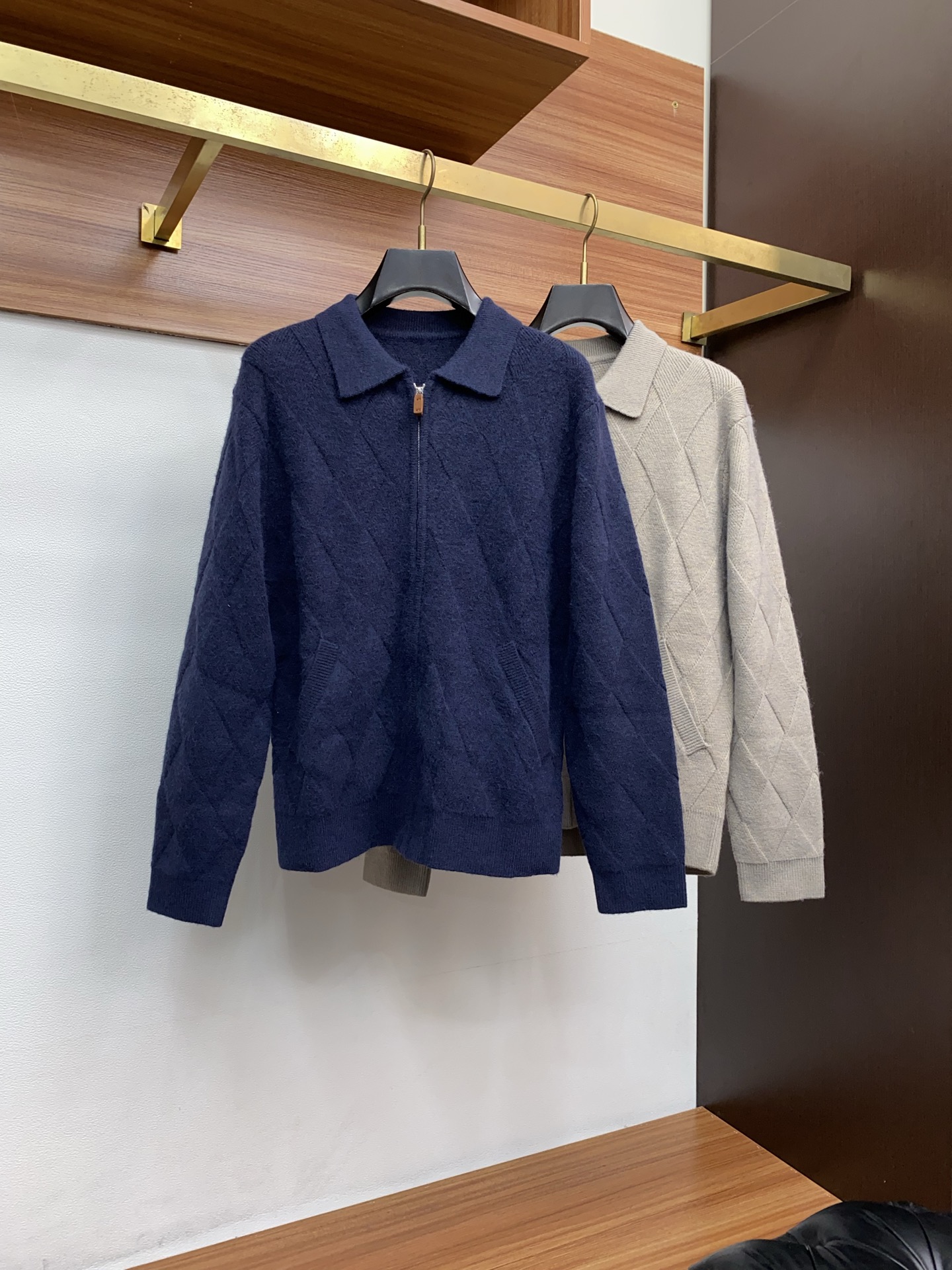 杰尼亚 2025FW男士秋冬羊毛拉链开衫翻领外套毛衣 打底外穿毛衣 针织衫休闲日常穿搭单品！上身修饰身形