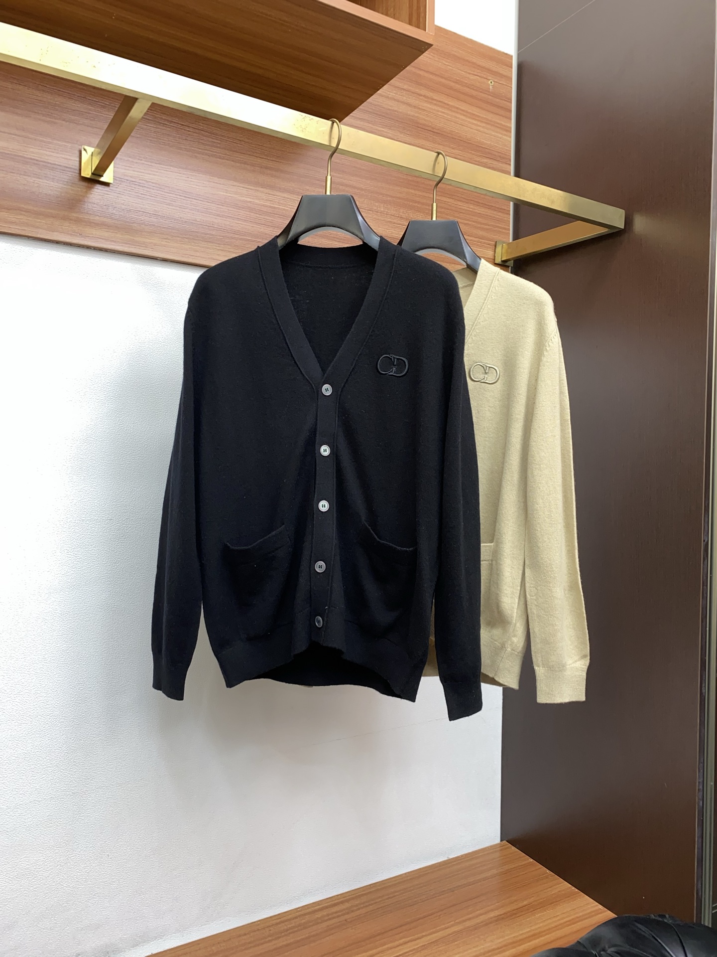 迪奥 2025FW男士秋冬羊毛混纺开衫毛衣 打底外穿毛衣 针织衫休闲日常穿搭单品！上身修饰身形、定制面料