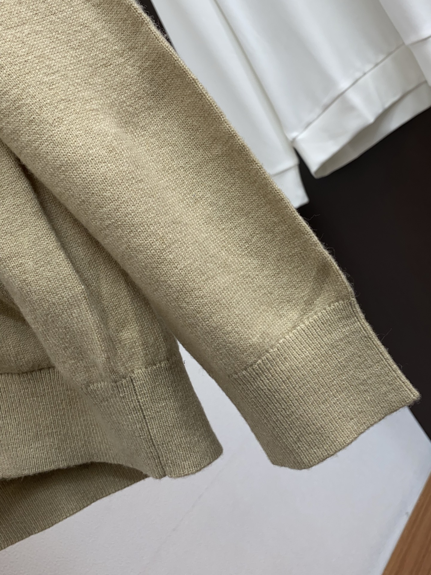 迪奥 2025FW男士秋冬羊毛混纺开衫毛衣 打底外穿毛衣 针织衫休闲日常穿搭单品！上身修饰身形、定制面料