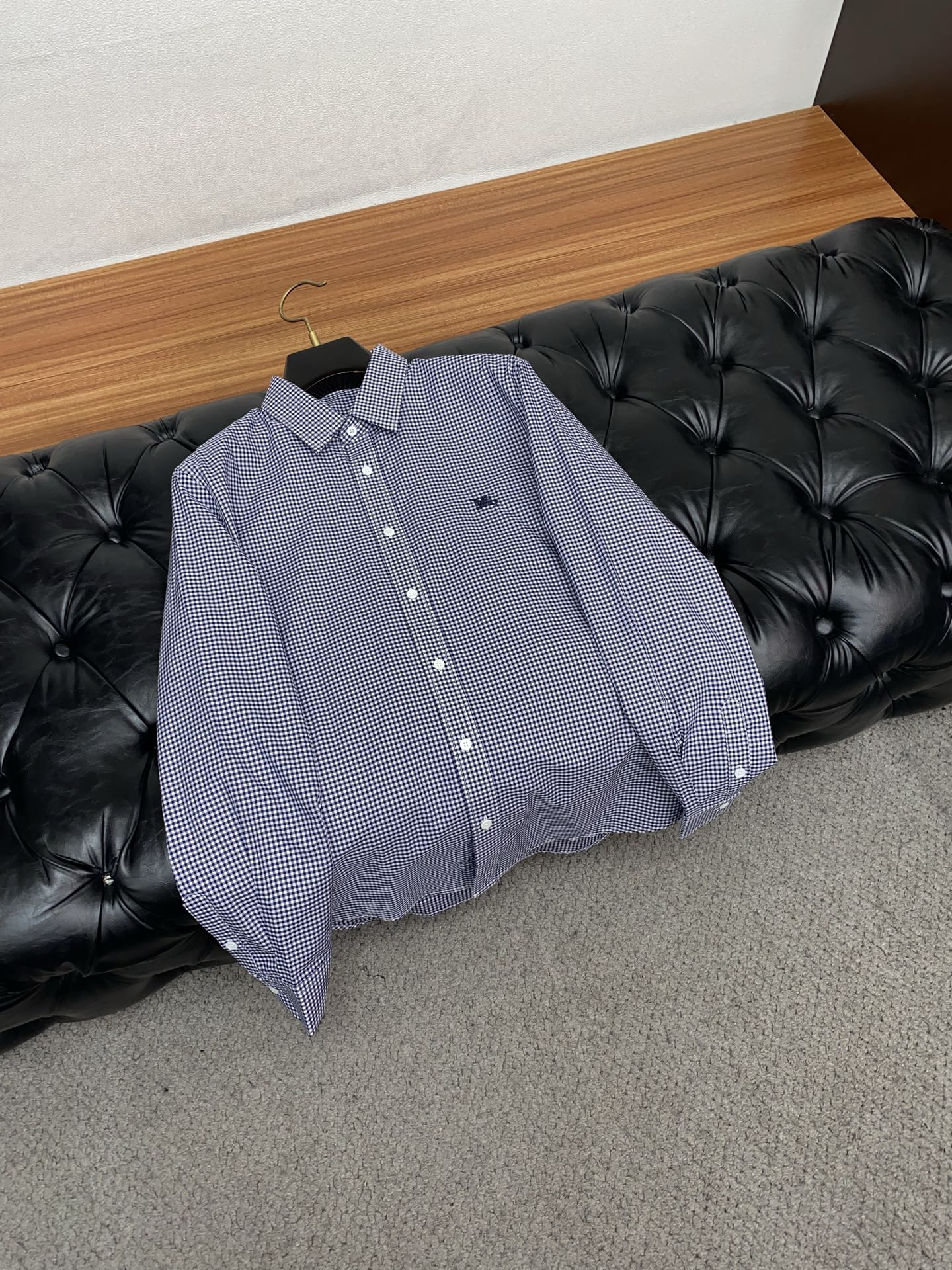 巴宝莉 2025男士衬衫，商务休闲修身款长袖衬衣！ 宜商务 宜休闲！秋冬限量新款，都市商务气质款！ 衬衫