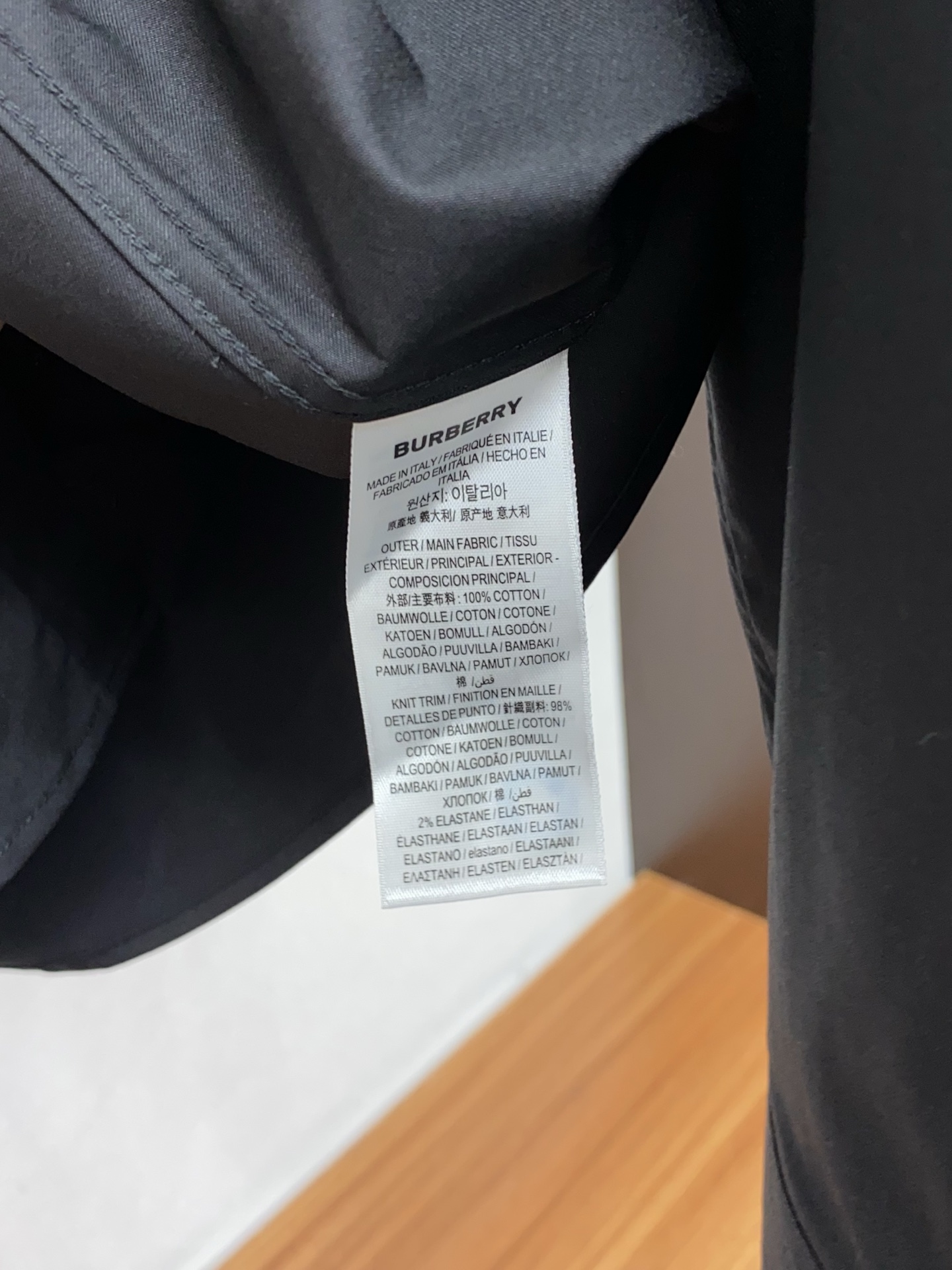 巴宝莉 2025男士衬衫，商务休闲修身款长袖衬衣！ 宜商务 宜休闲！秋冬限量新款，都市商务气质款！ 衬衫