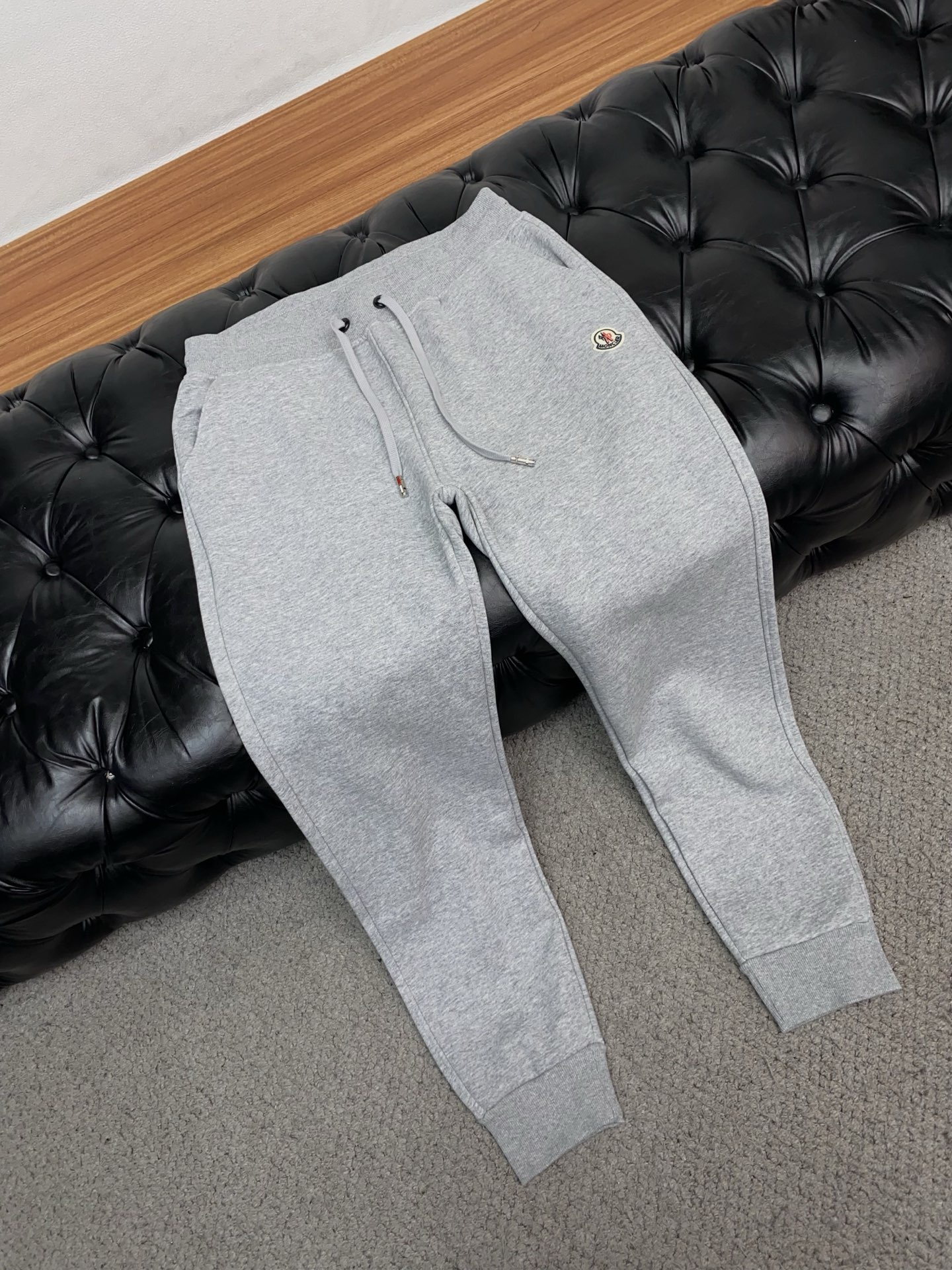 蒙口 25SS新款针织棉布抽绳加绒卫裤，男士经典红蓝标识刺绣运动休闲长裤！贸易公司渠道稀出，领先官网发售