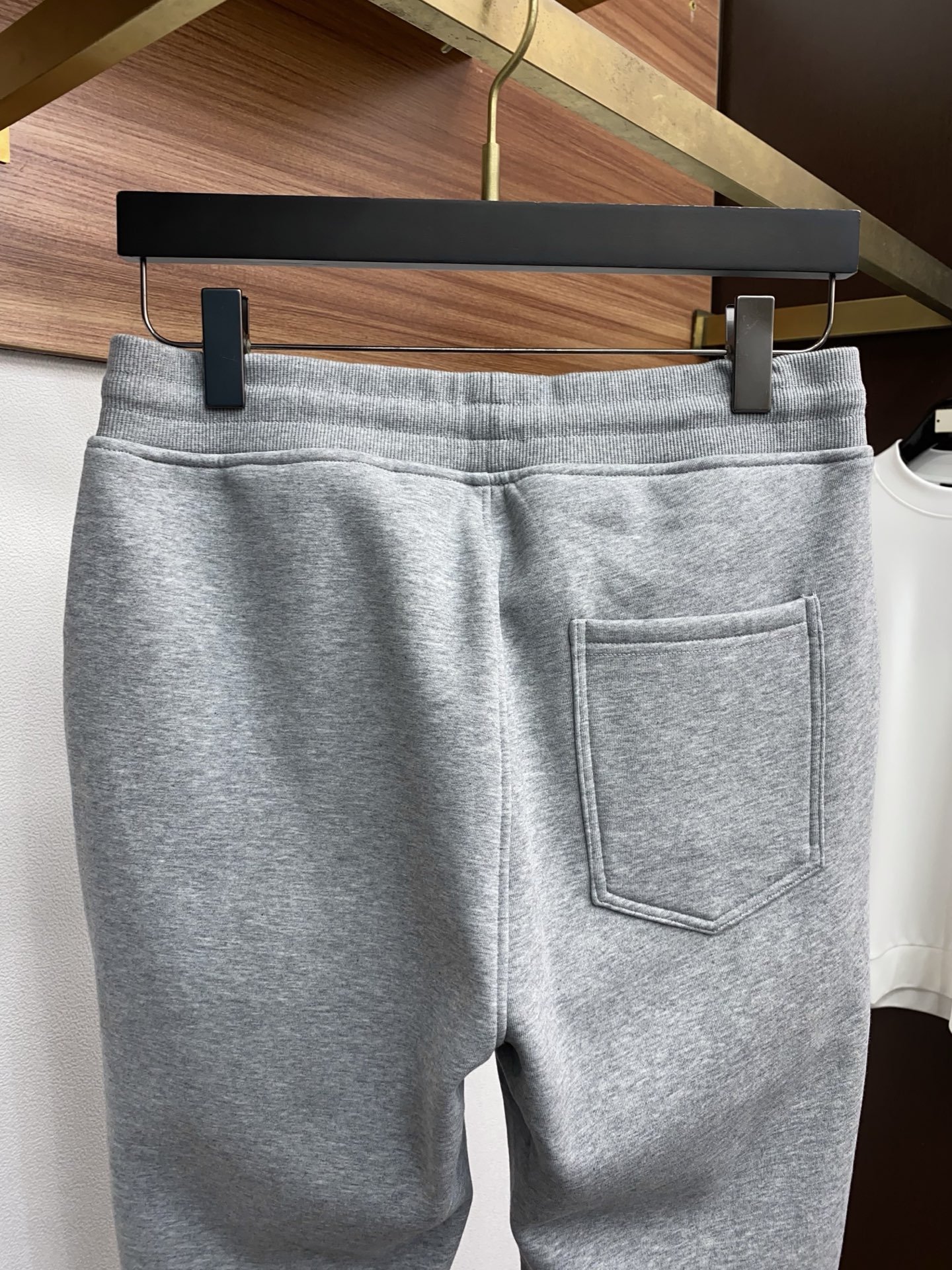 蒙口 25SS新款针织棉布抽绳加绒卫裤，男士经典红蓝标识刺绣运动休闲长裤！贸易公司渠道稀出，领先官网发售