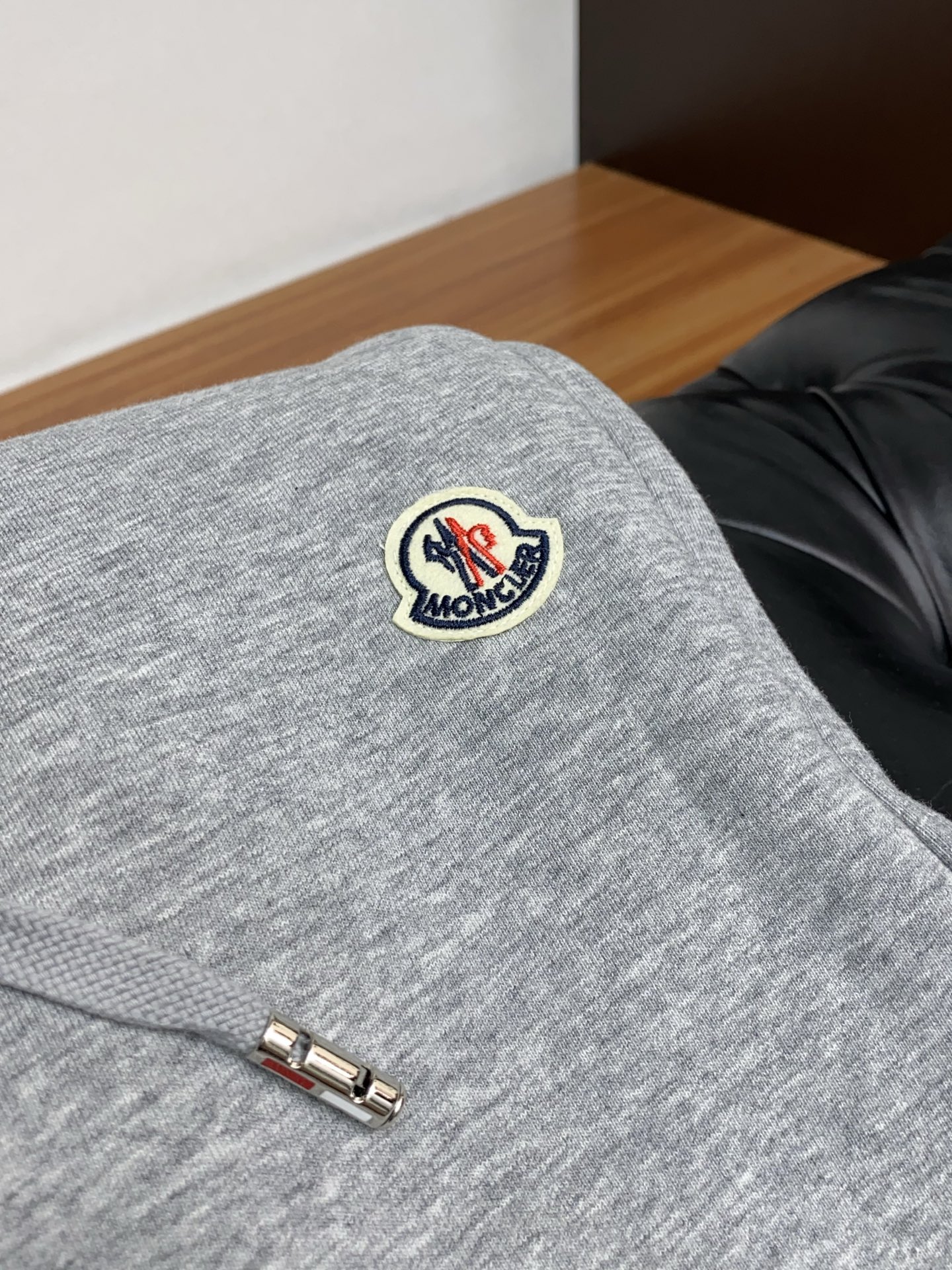 蒙口 25SS新款针织棉布抽绳加绒卫裤，男士经典红蓝标识刺绣运动休闲长裤！贸易公司渠道稀出，领先官网发售