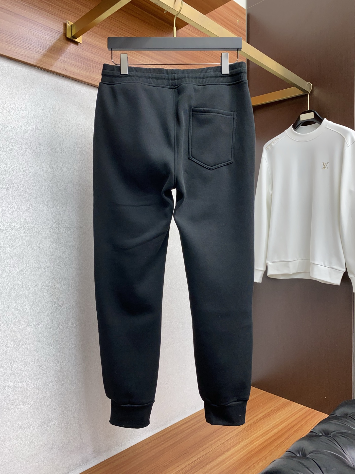 蒙口 25SS新款针织棉布抽绳加绒卫裤，男士经典红蓝标识刺绣运动休闲长裤！贸易公司渠道稀出，领先官网发售