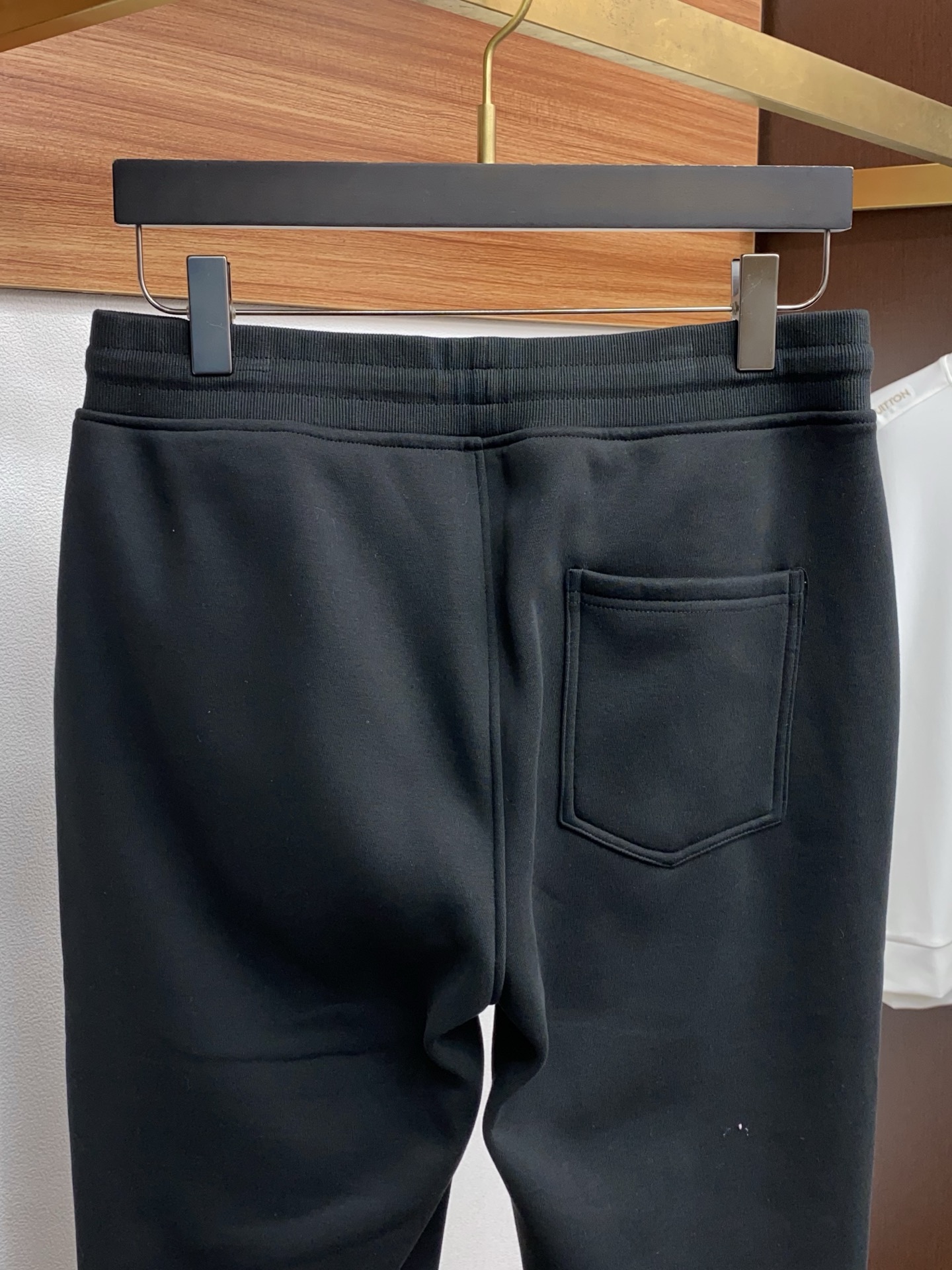 蒙口 25SS新款针织棉布抽绳加绒卫裤，男士经典红蓝标识刺绣运动休闲长裤！贸易公司渠道稀出，领先官网发售