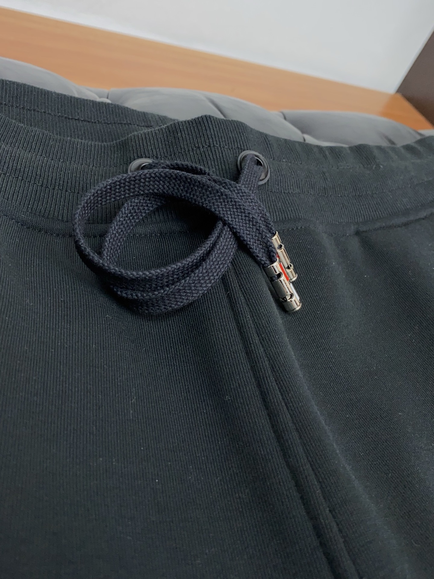 蒙口 25SS新款针织棉布抽绳加绒卫裤，男士经典红蓝标识刺绣运动休闲长裤！贸易公司渠道稀出，领先官网发售