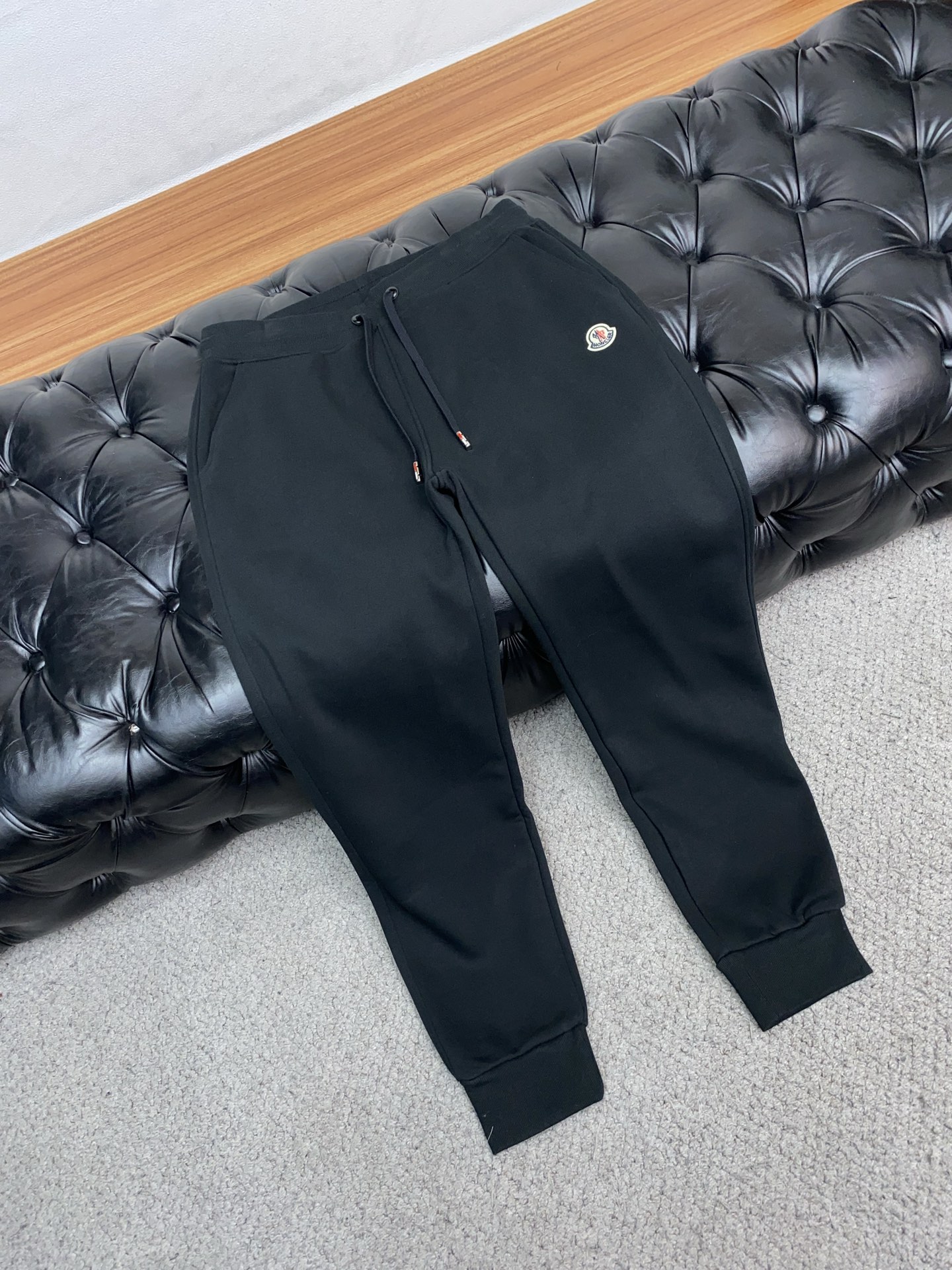 蒙口 25SS新款针织棉布抽绳加绒卫裤，男士经典红蓝标识刺绣运动休闲长裤！贸易公司渠道稀出，领先官网发售