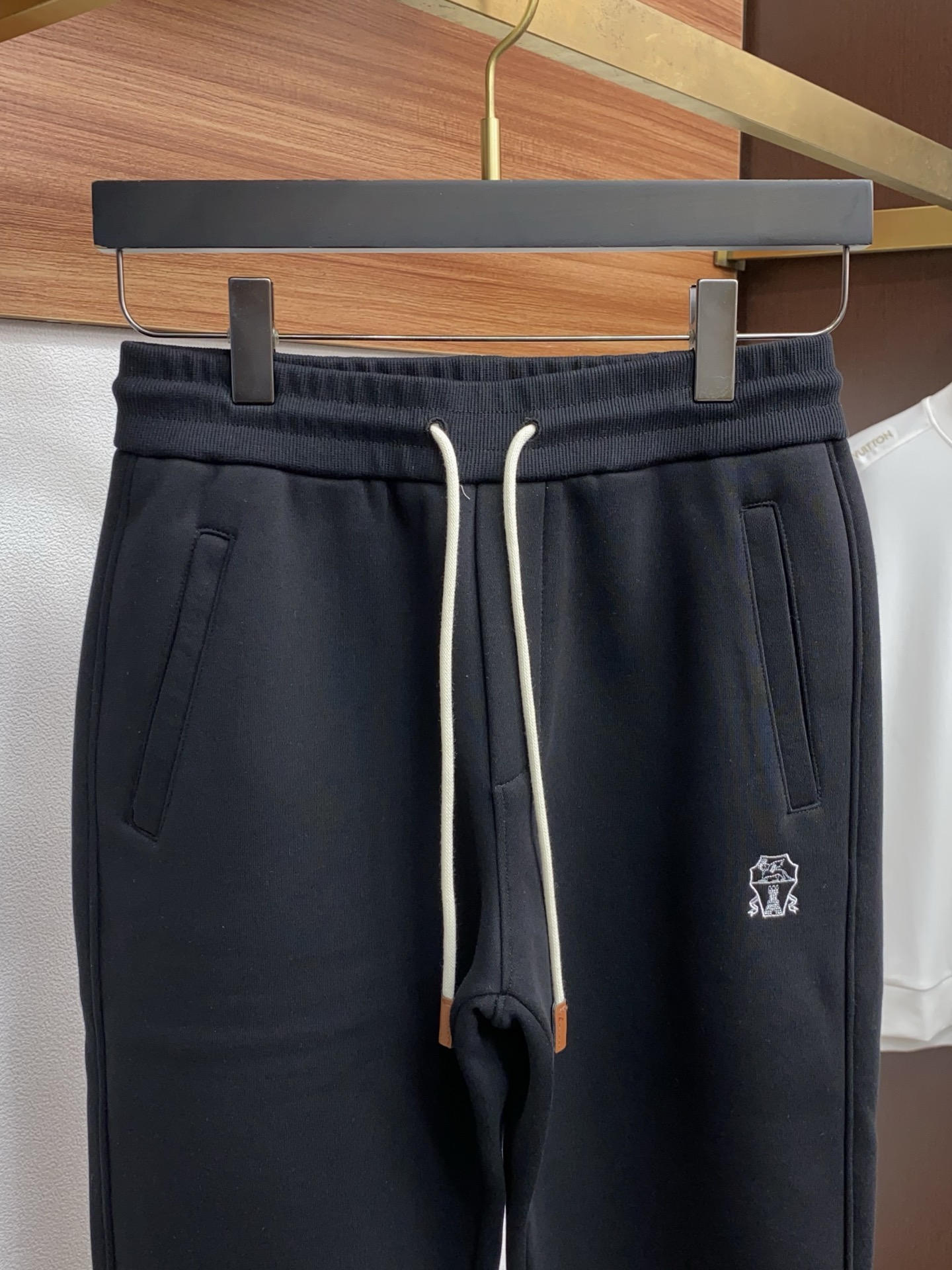 BC 25SS新款针织棉布抽绳加绒卫裤，男士经典红蓝标识刺绣运动休闲长裤！贸易公司渠道稀出，领先官网发售