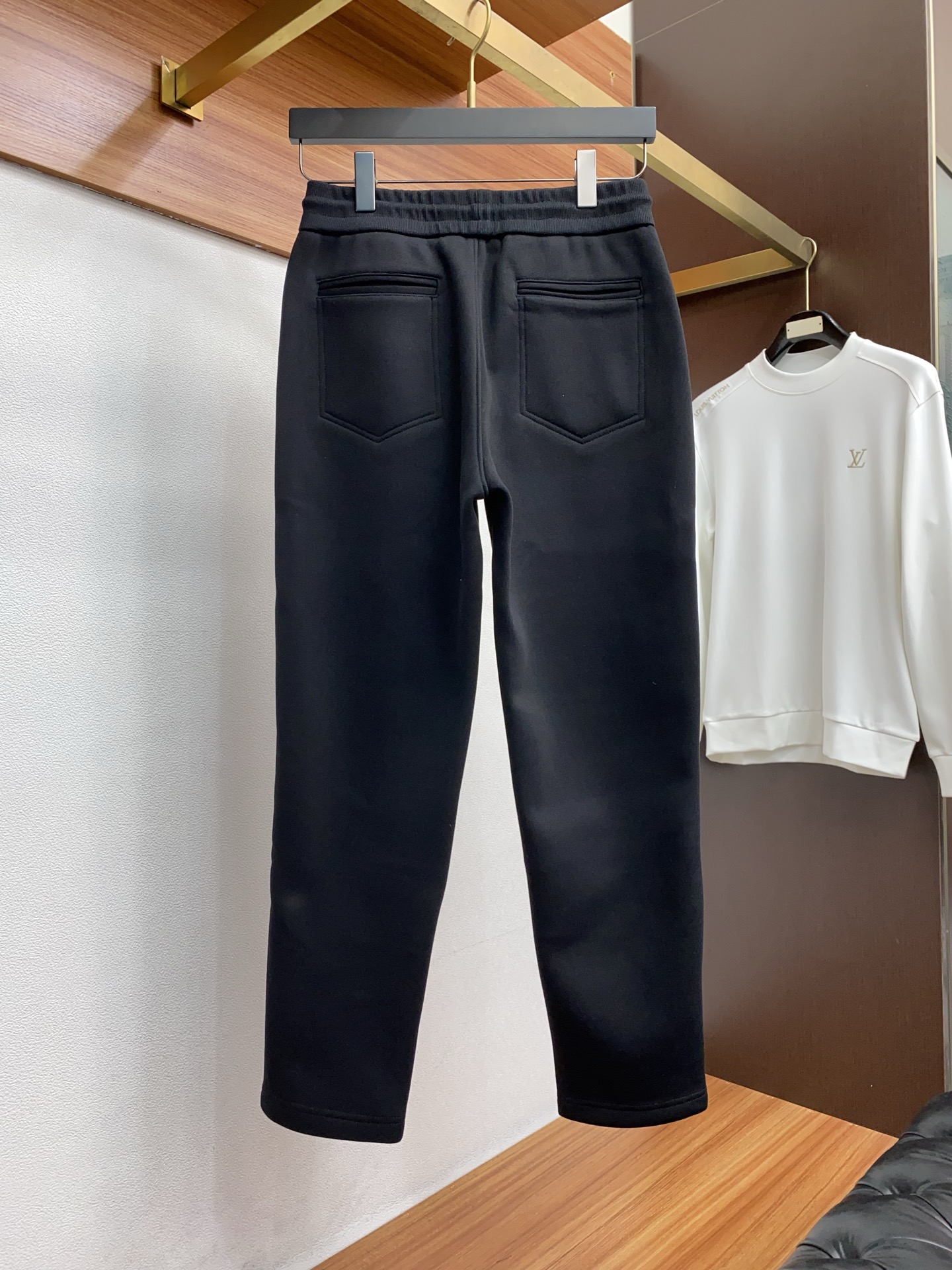 BC 25SS新款针织棉布抽绳加绒卫裤，男士经典红蓝标识刺绣运动休闲长裤！贸易公司渠道稀出，领先官网发售