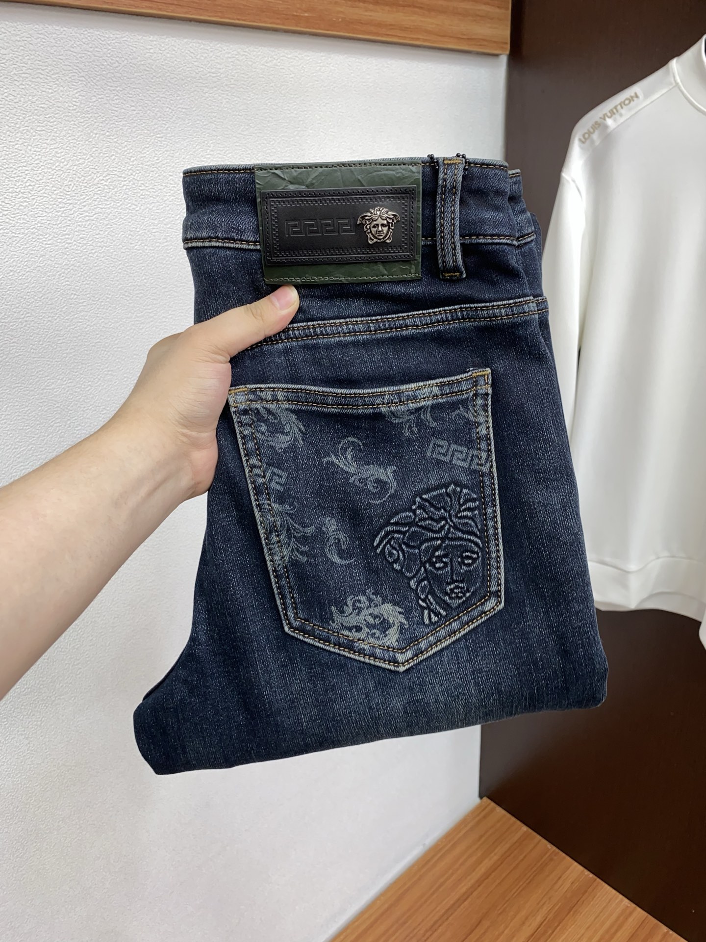 范思哲 25ss秋冬 新款 男士小直筒原单 牛仔裤 秋冬新款超柔软，弹力面料，复杂的手工艺叠加，任何一个