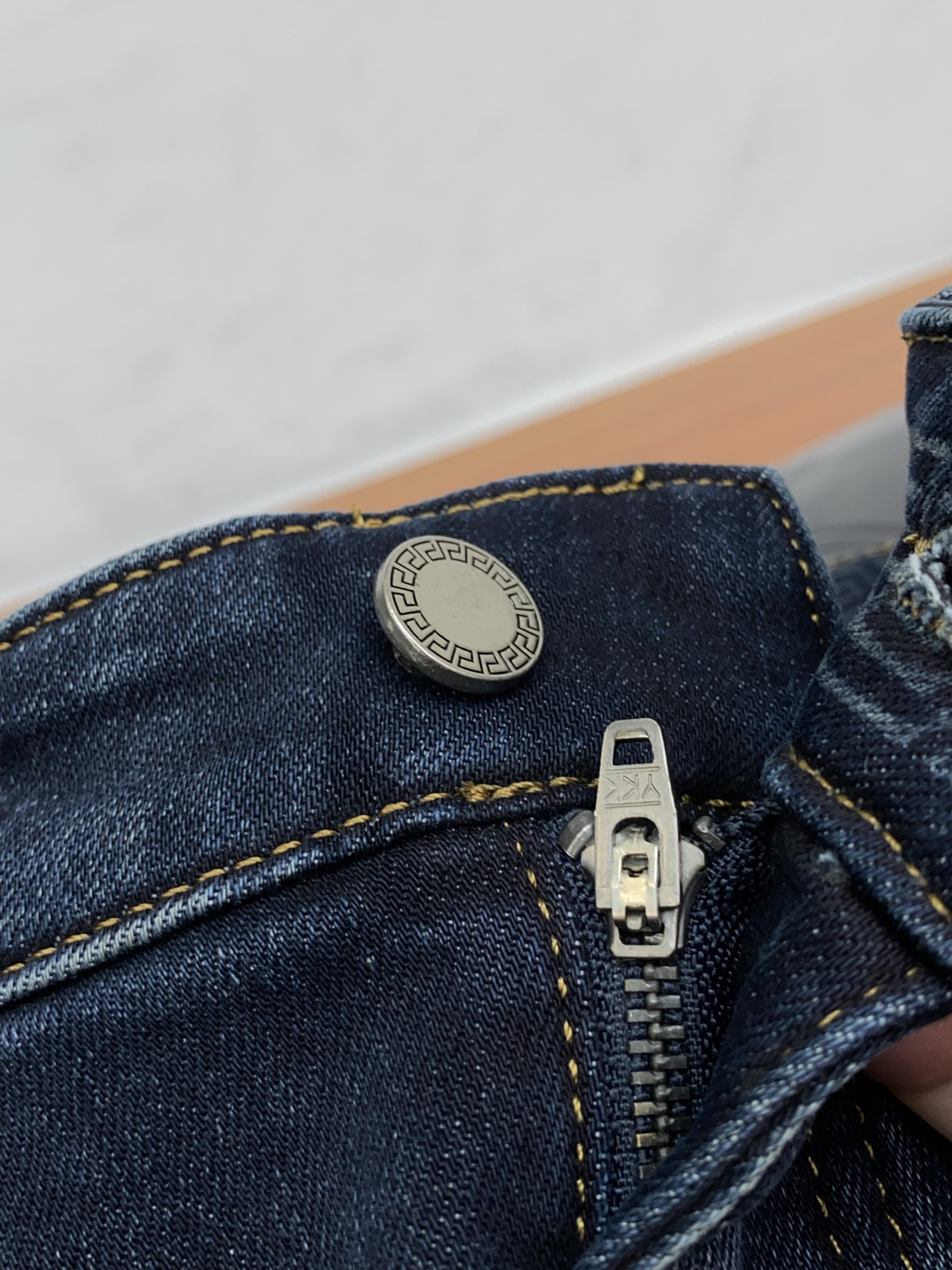 范思哲 25ss秋冬 新款 男士小直筒原单 牛仔裤 秋冬新款超柔软，弹力面料，复杂的手工艺叠加，任何一个