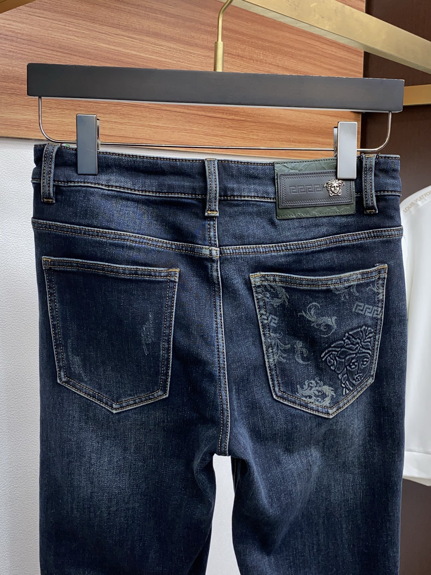 范思哲 25ss秋冬 新款 男士小直筒原单 牛仔裤 秋冬新款超柔软，弹力面料，复杂的手工艺叠加，任何一个