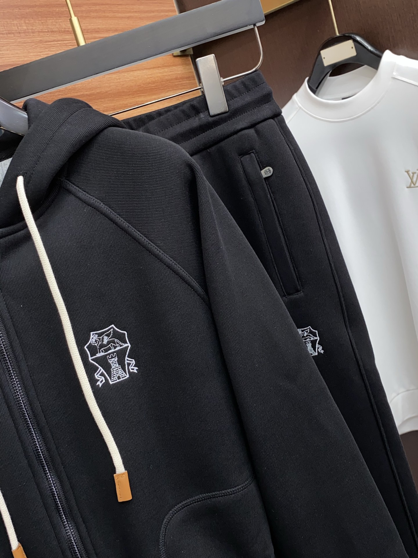 BC 25SS新款针织棉布抽绳加绒拉链卫衣开衫外套卫裤套装，男士经典红蓝标识刺绣运动休闲套装！贸易公司渠