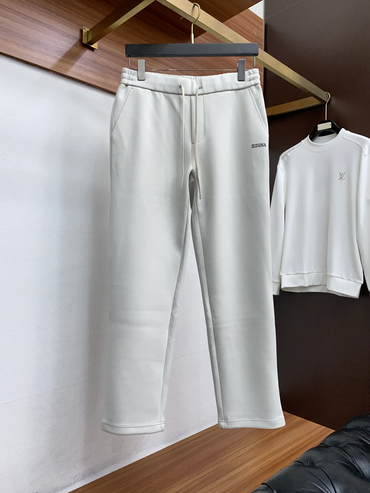 杰尼亚 2025SS早秋冬新品 加厚复合加绒面料男士商务运动休闲裤 每季必出的类型，无需质疑的热卖王牌单