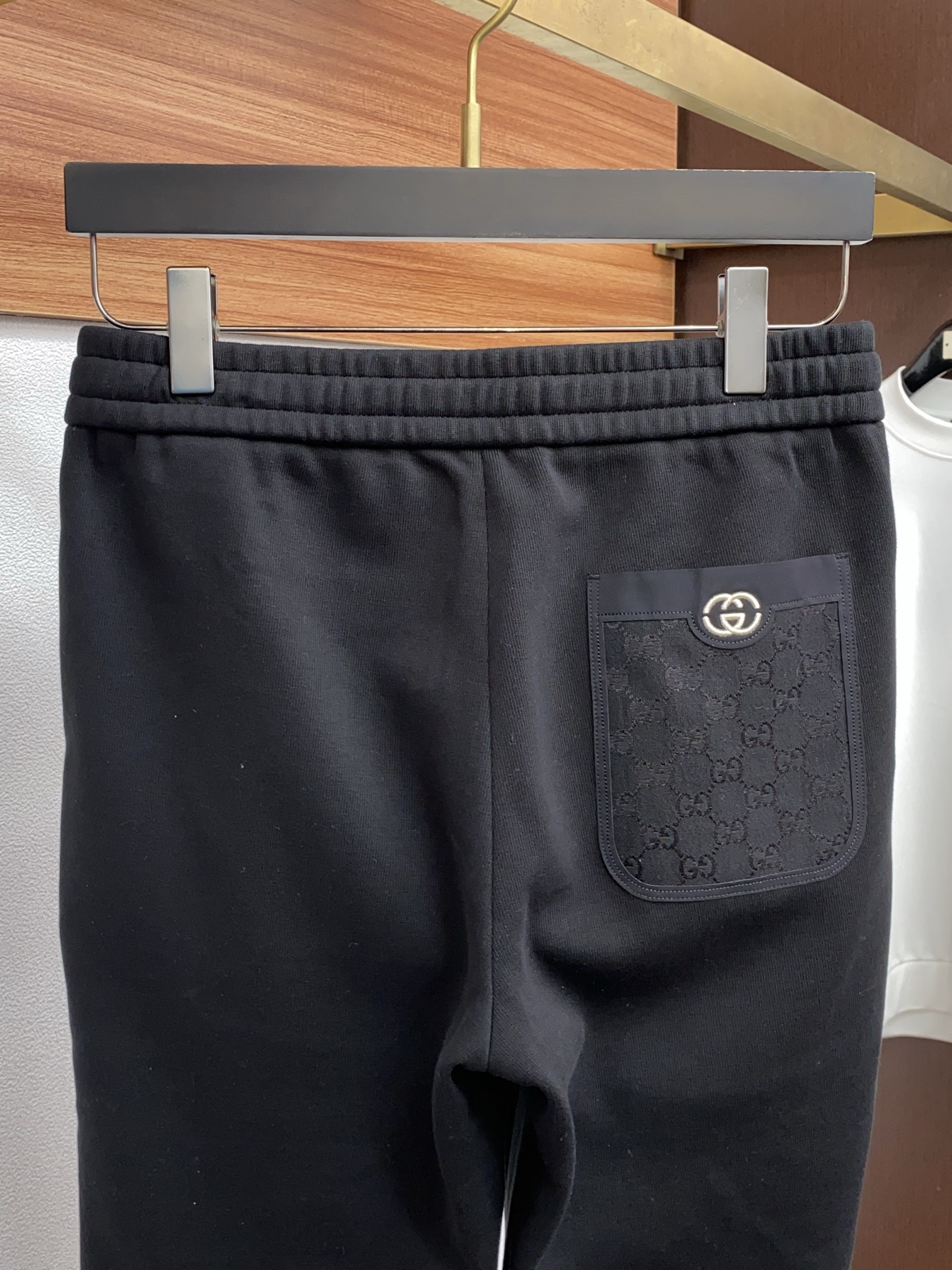 古奇 2025SS早秋冬新品 加厚复合加绒面料男士商务运动休闲裤 每季必出的类型，无需质疑的热卖王牌单品