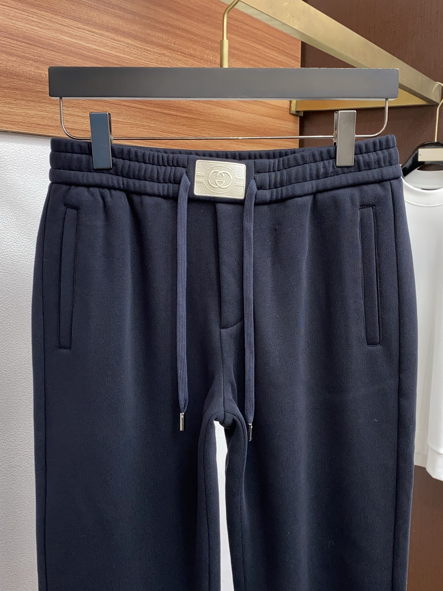 古奇 2025SS早秋冬新品 加厚复合加绒面料男士商务运动休闲裤 每季必出的类型，无需质疑的热卖王牌单品