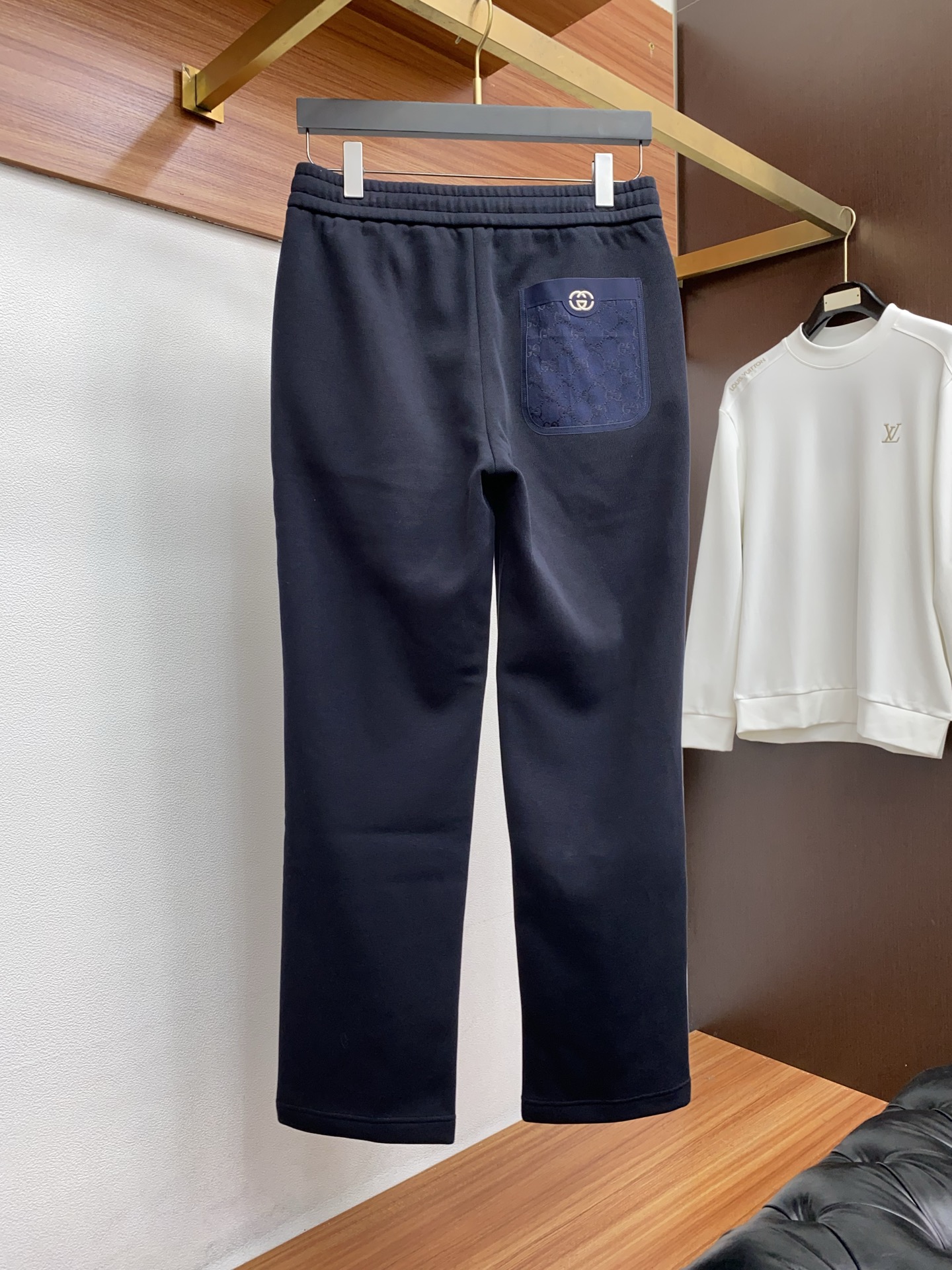 古奇 2025SS早秋冬新品 加厚复合加绒面料男士商务运动休闲裤 每季必出的类型，无需质疑的热卖王牌单品