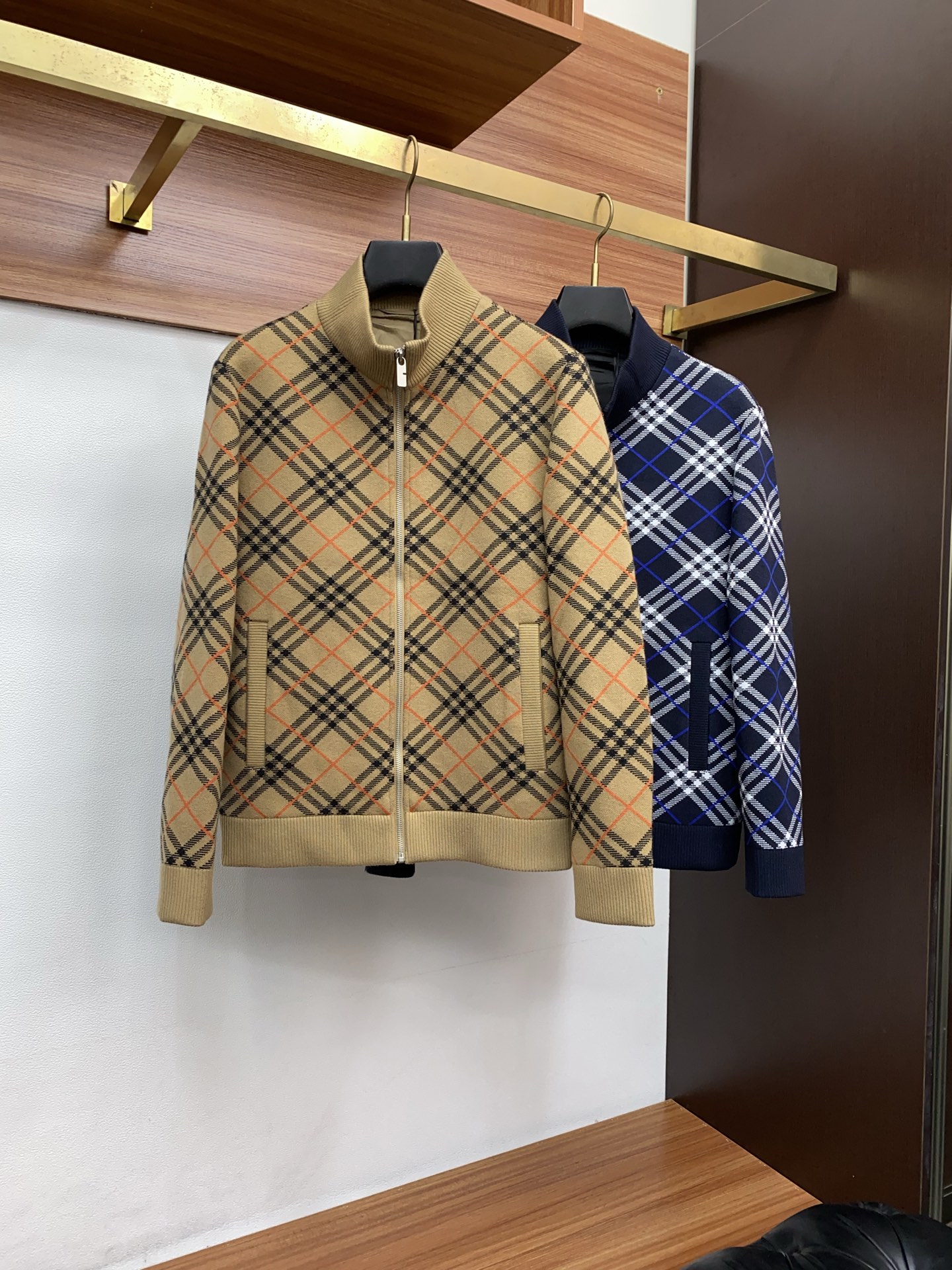 巴宝莉 2025FW男士秋冬加厚羊毛针织拉链夹克外套毛衣 打底外穿毛衣 针织衫休闲日常穿搭单品！上身修饰