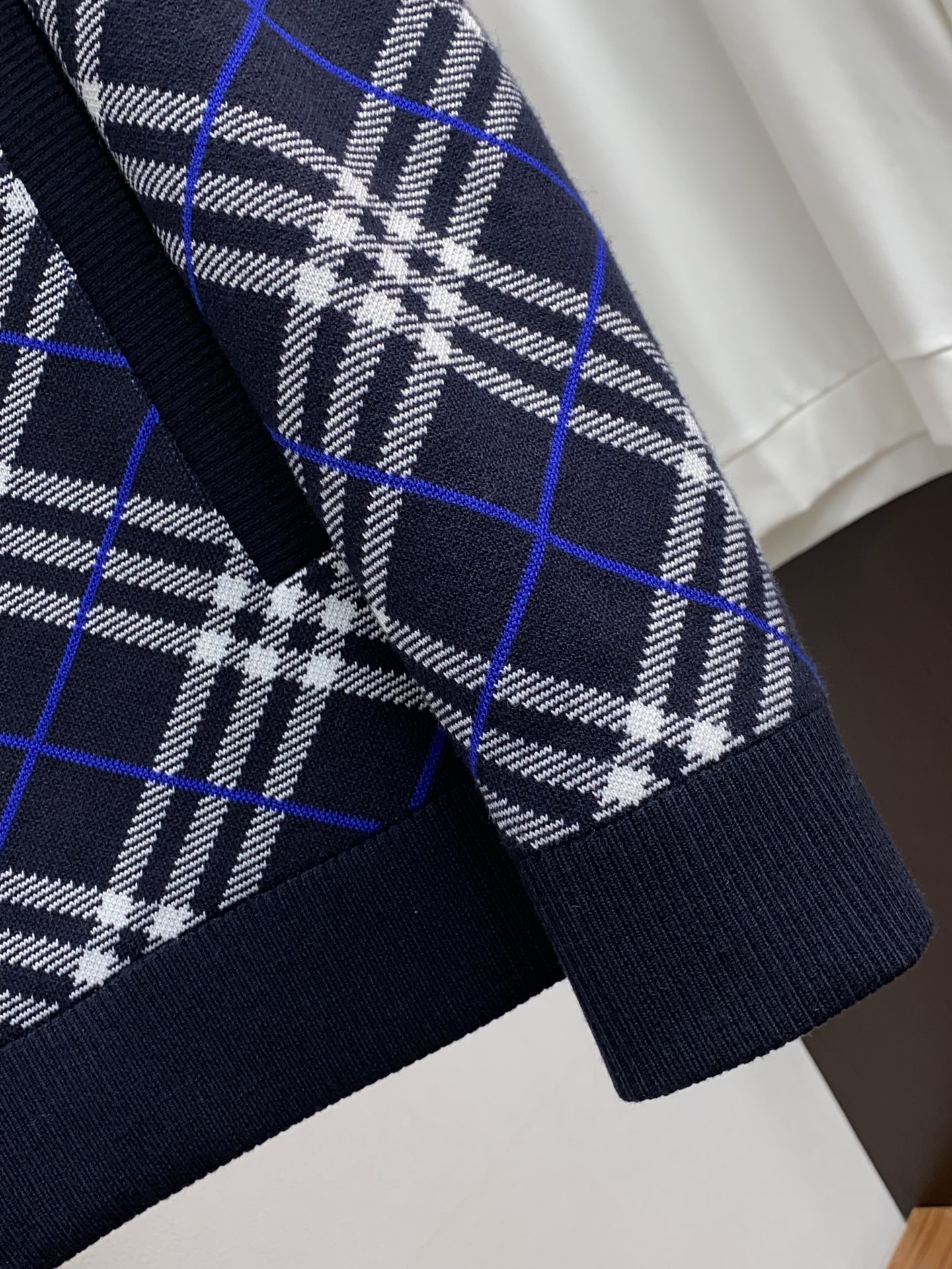 巴宝莉 2025FW男士秋冬加厚羊毛针织拉链夹克外套毛衣 打底外穿毛衣 针织衫休闲日常穿搭单品！上身修饰