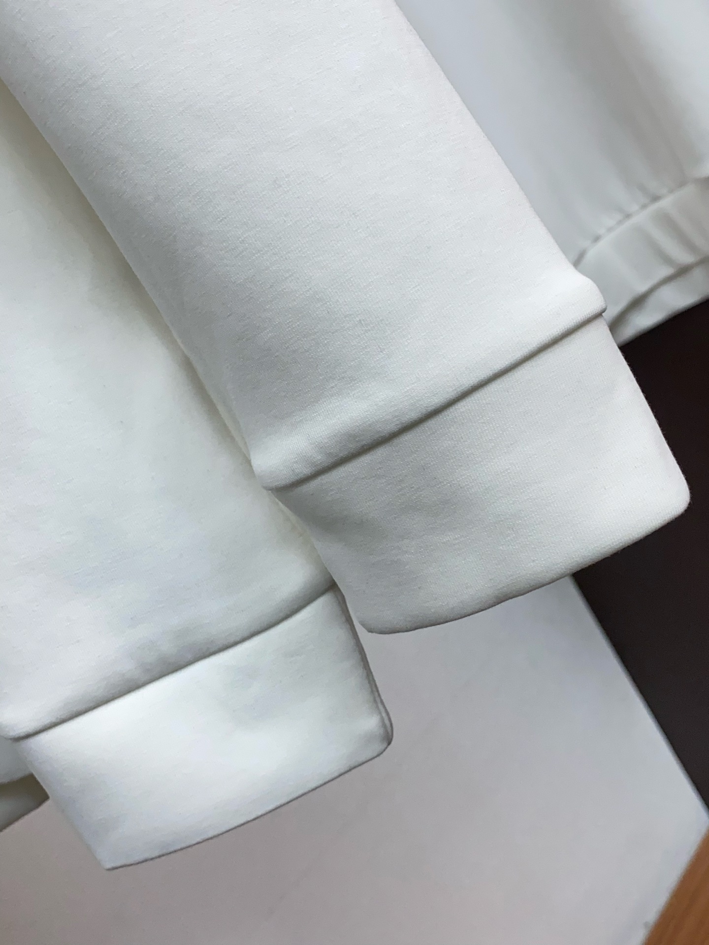 巴宝莉 男士高端简约圆领加厚空气棉长袖卫衣 ，香港洋行渠道货，纯正血统品质，25年秋冬 新款，经典王牌系