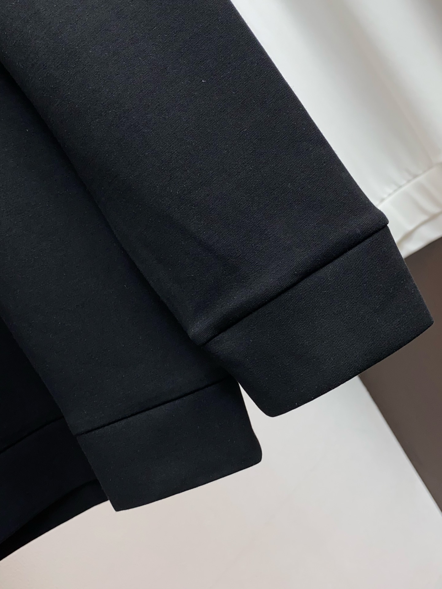 巴宝莉 男士高端简约圆领加厚空气棉长袖卫衣 ，香港洋行渠道货，纯正血统品质，25年秋冬 新款，经典王牌系