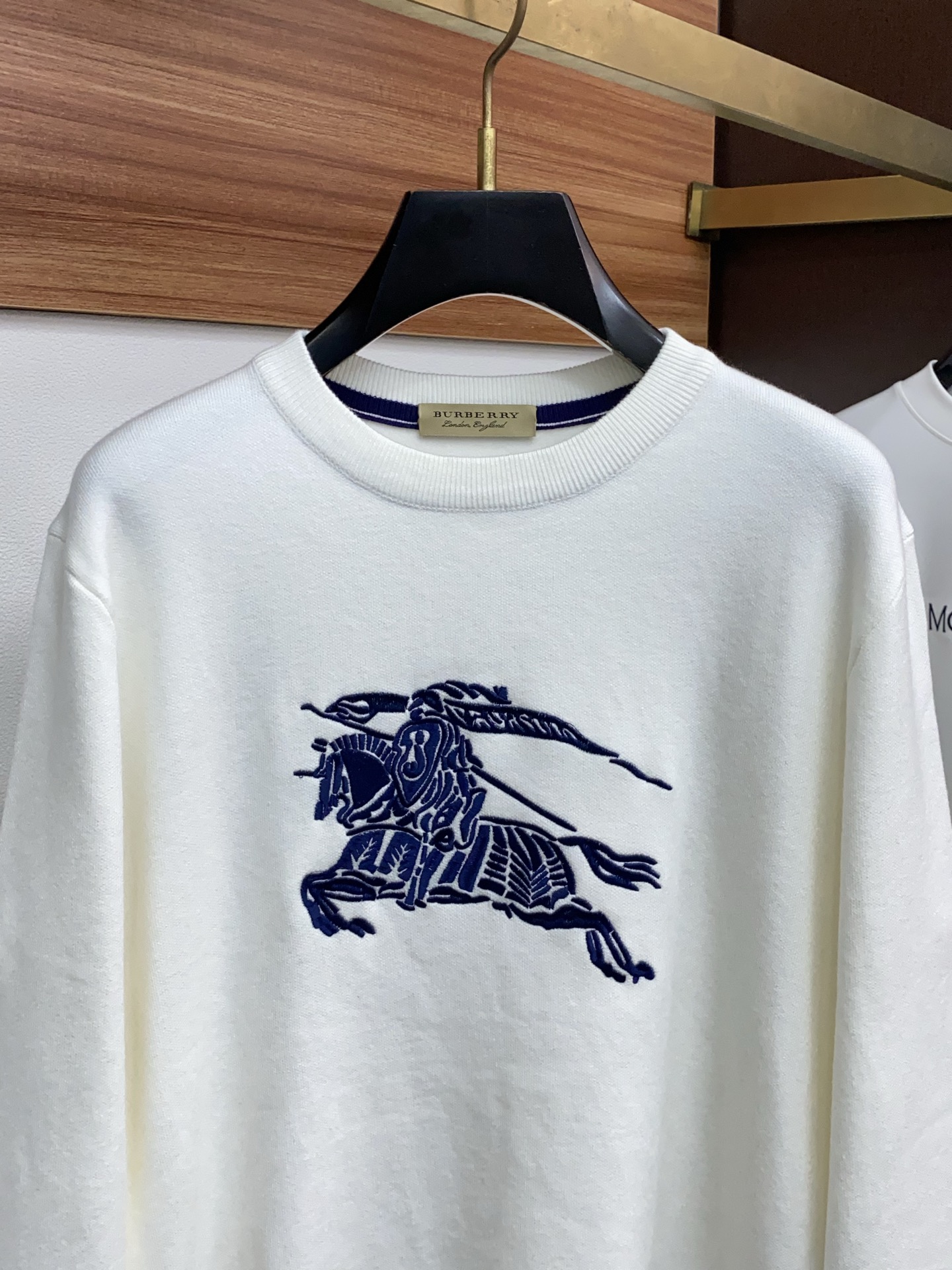 巴宝莉 2025官网秋冬季最新款圆领毛衣，专柜同步在售爆款！特供羊毛混纺面料.手感舒适.可直接接触皮肤，