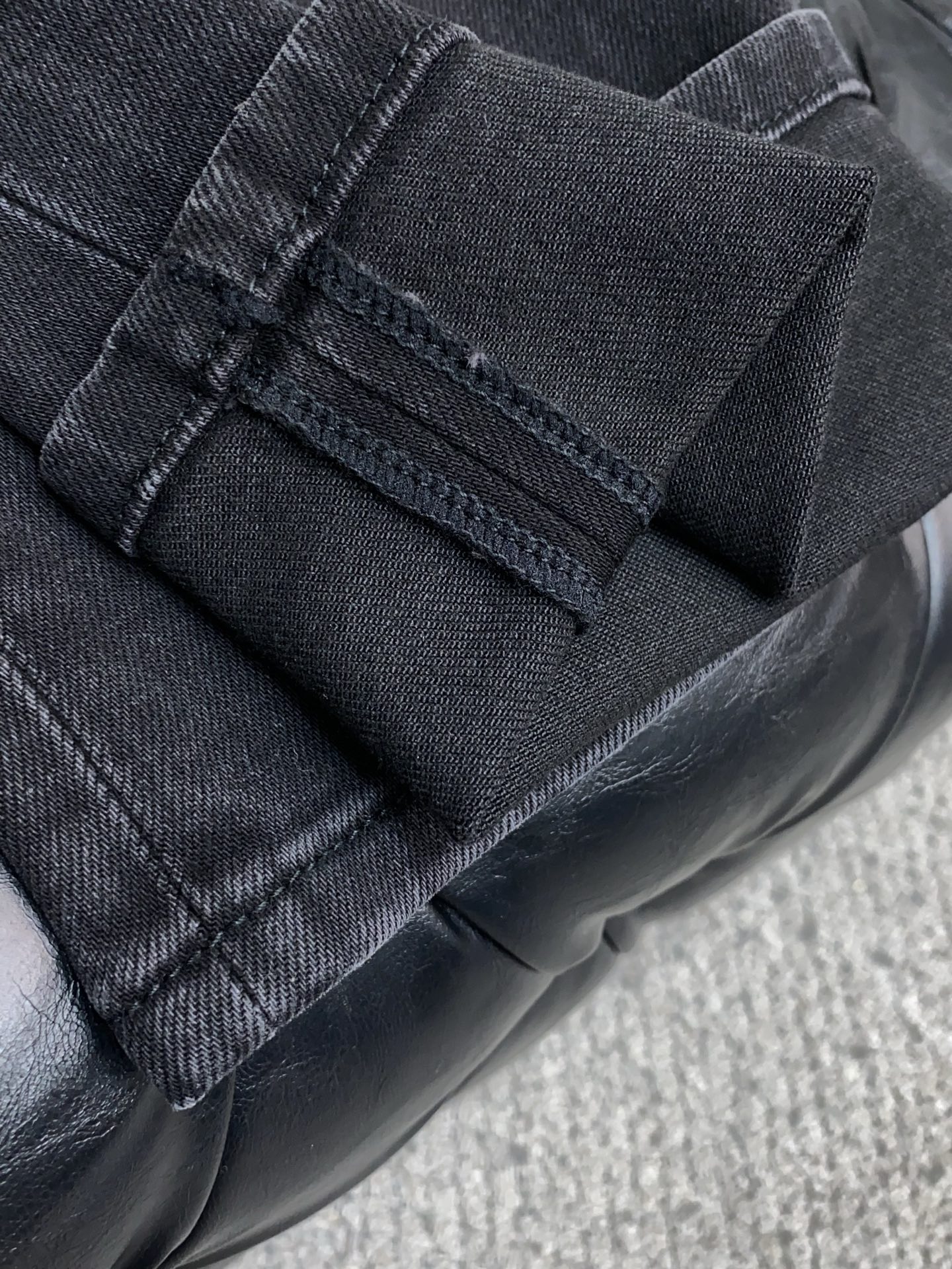 1v路易威登 25新款 市场独家订制进口丹宁牛仔裤稀缺面料 超级舒服 工艺复杂四季款牛仔裤 针织牛从做旧