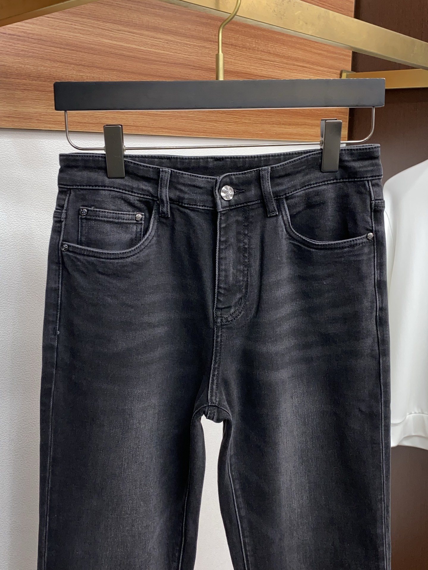 1v路易威登 25新款 市场独家订制进口丹宁牛仔裤稀缺面料 超级舒服 工艺复杂四季款牛仔裤 针织牛从做旧