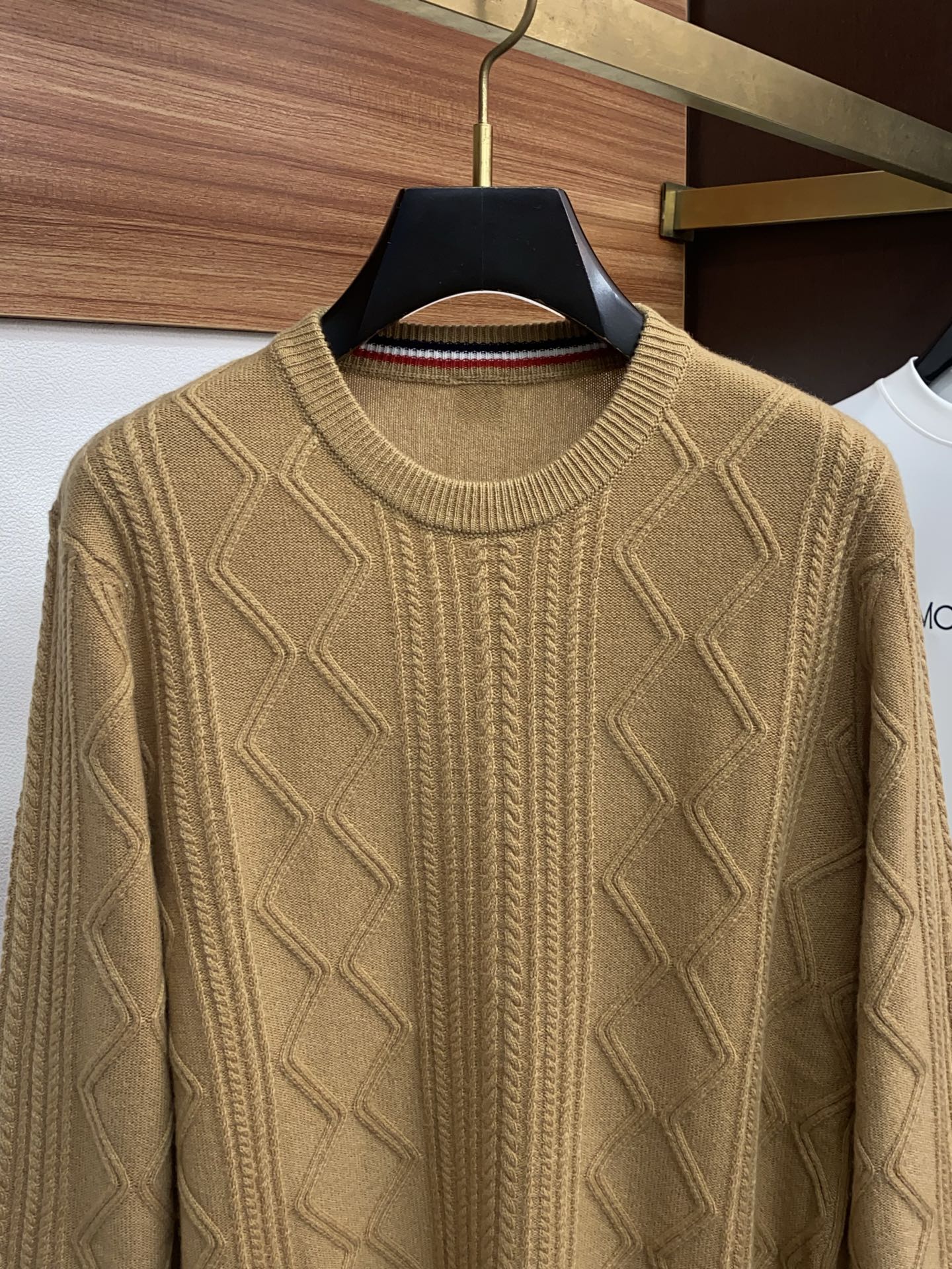 🌾 巴宝莉 2025官网秋冬季最新款圆领毛衣，专柜同步在售爆款！特供羊绒面料.手感舒适.可直接接触皮肤，