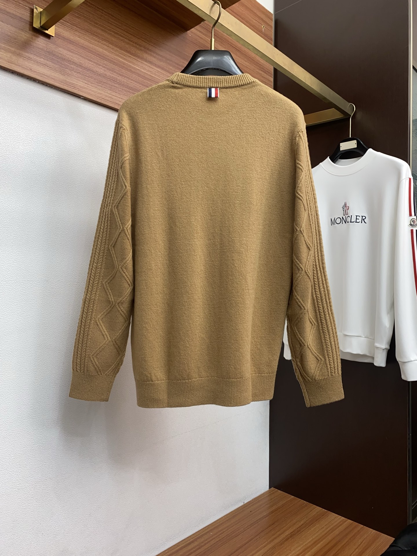 🌾 巴宝莉 2025官网秋冬季最新款圆领毛衣，专柜同步在售爆款！特供羊绒面料.手感舒适.可直接接触皮肤，