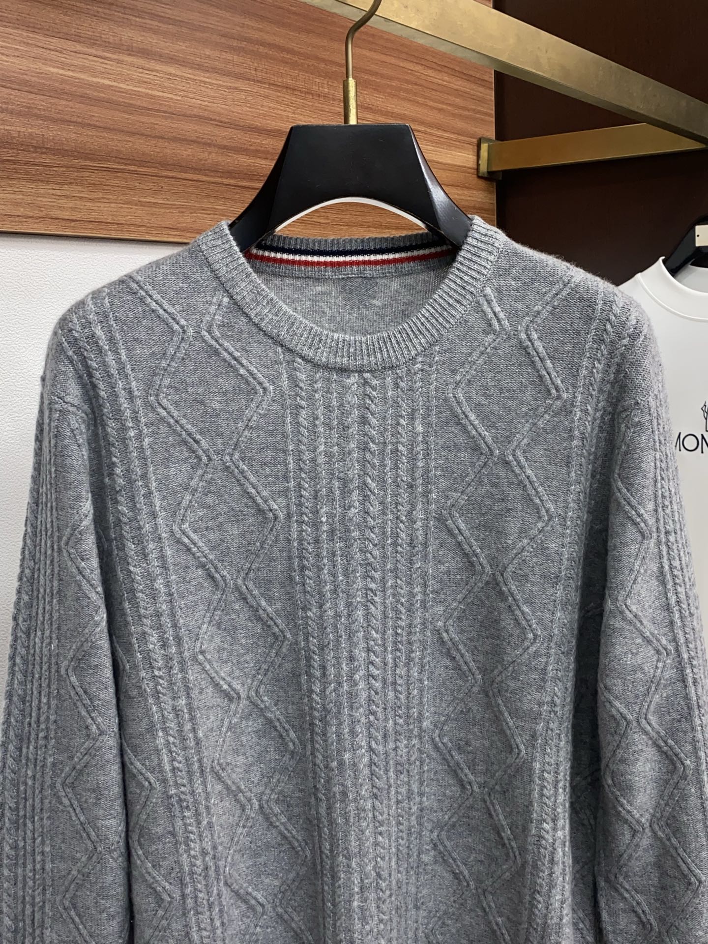 🌾 巴宝莉 2025官网秋冬季最新款圆领毛衣，专柜同步在售爆款！特供羊绒面料.手感舒适.可直接接触皮肤，