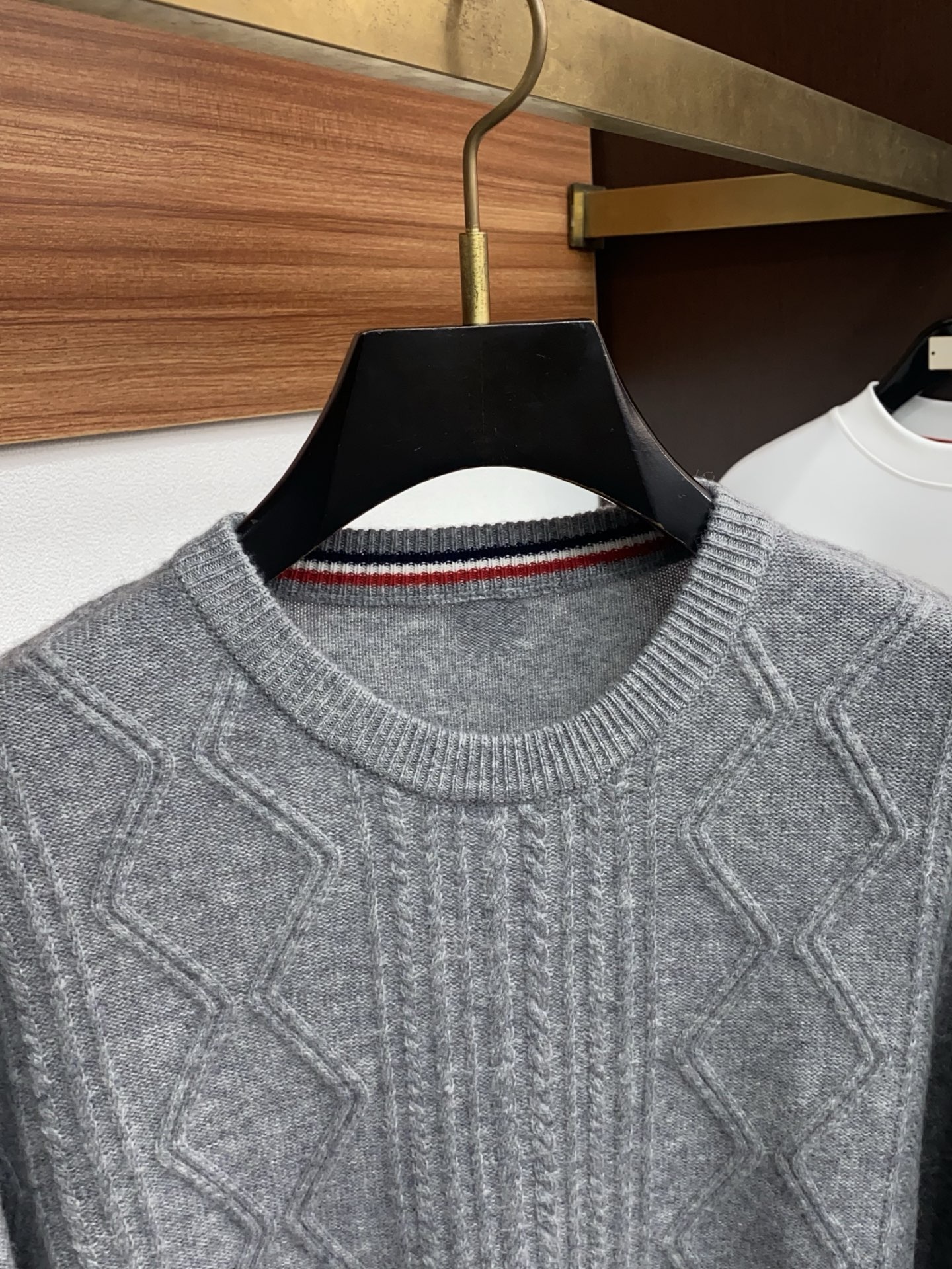 🌾 巴宝莉 2025官网秋冬季最新款圆领毛衣，专柜同步在售爆款！特供羊绒面料.手感舒适.可直接接触皮肤，