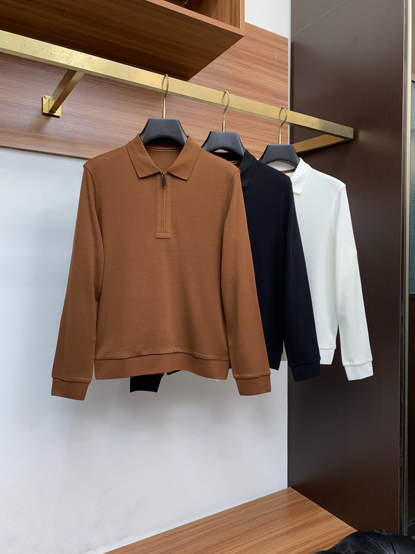 杰尼亚 2025ss新品时尚休闲翻领单穿商务休闲高档精纺纯长袖半拉链Polo衫 舒适保暖！抗起球👍🏼不刺