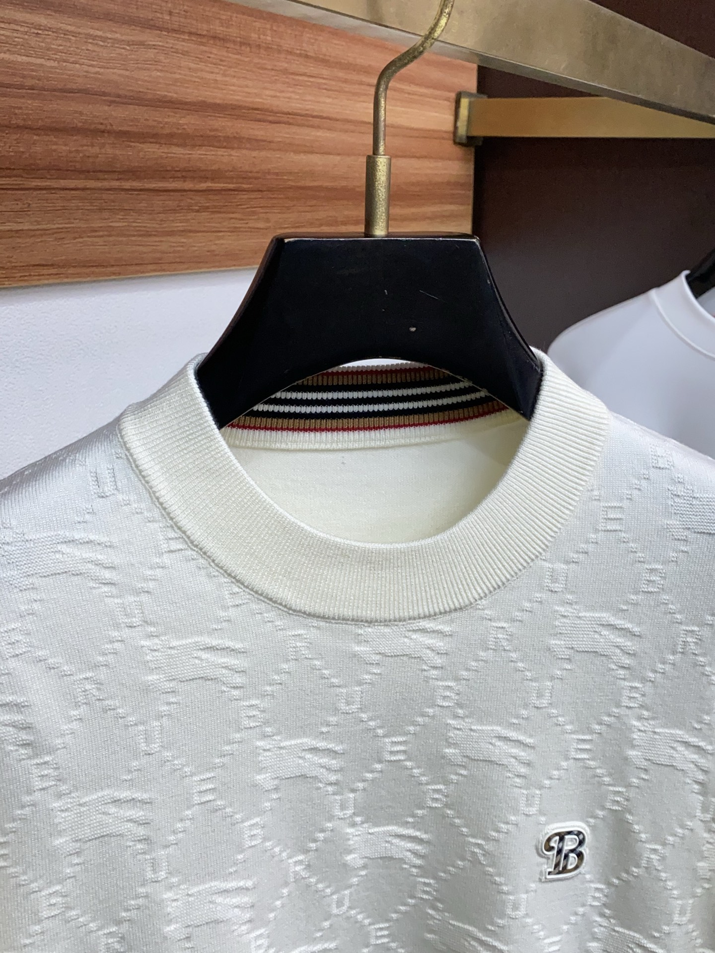 巴宝莉 2025FW男士秋冬羊毛混纺毛衣 打底外穿毛衣 针织衫休闲日常穿搭单品！上身修饰身形、定制面料将