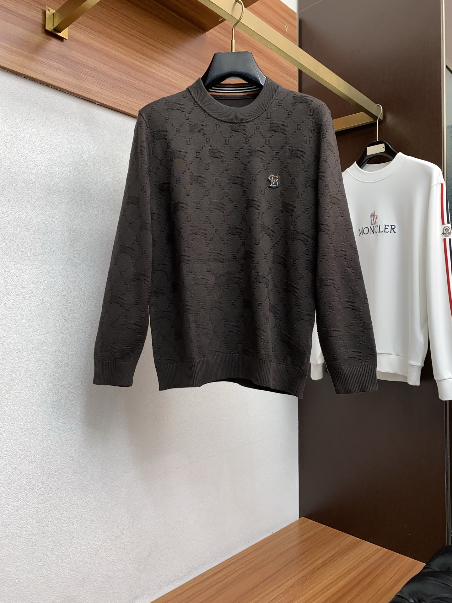 巴宝莉 2025FW男士秋冬羊毛混纺毛衣 打底外穿毛衣 针织衫休闲日常穿搭单品！上身修饰身形、定制面料将