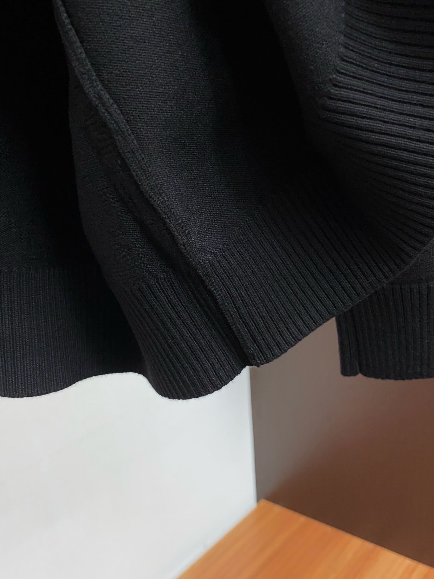 巴宝莉 2025FW男士秋冬羊毛混纺毛衣 打底外穿毛衣 针织衫休闲日常穿搭单品！上身修饰身形、定制面料将