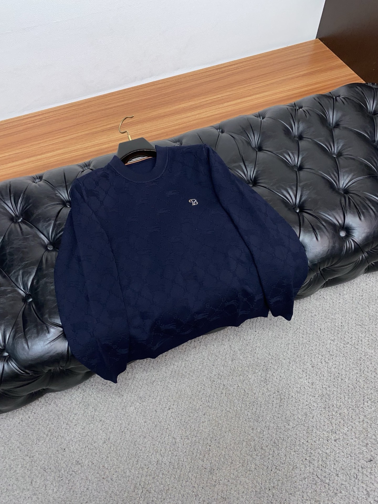 巴宝莉 2025FW男士秋冬羊毛混纺毛衣 打底外穿毛衣 针织衫休闲日常穿搭单品！上身修饰身形、定制面料将