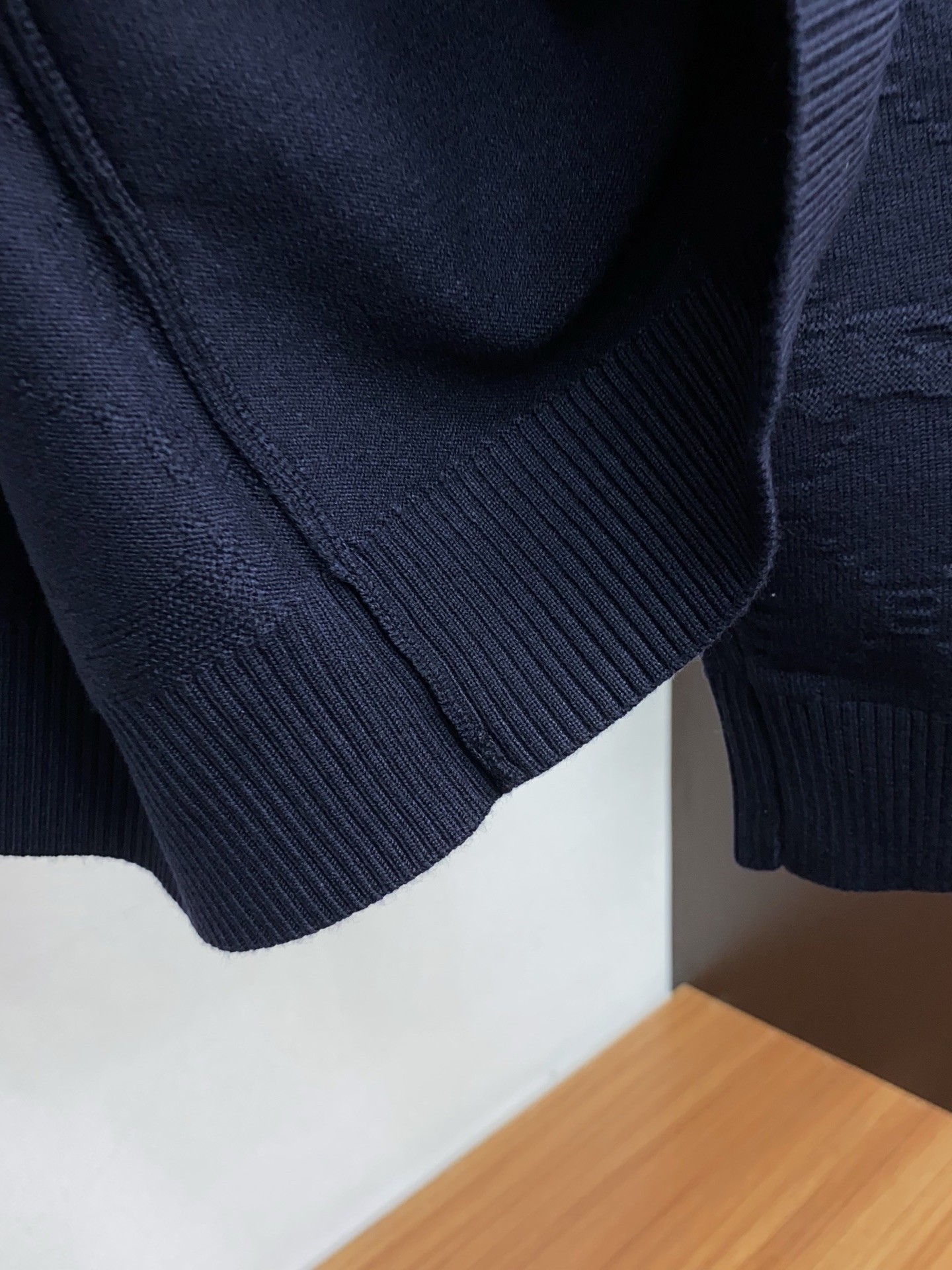 巴宝莉 2025FW男士秋冬羊毛混纺毛衣 打底外穿毛衣 针织衫休闲日常穿搭单品！上身修饰身形、定制面料将