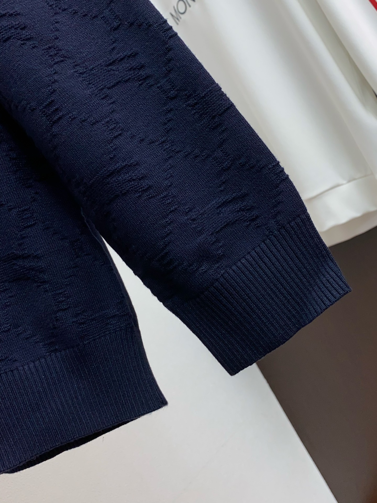 巴宝莉 2025FW男士秋冬羊毛混纺毛衣 打底外穿毛衣 针织衫休闲日常穿搭单品！上身修饰身形、定制面料将